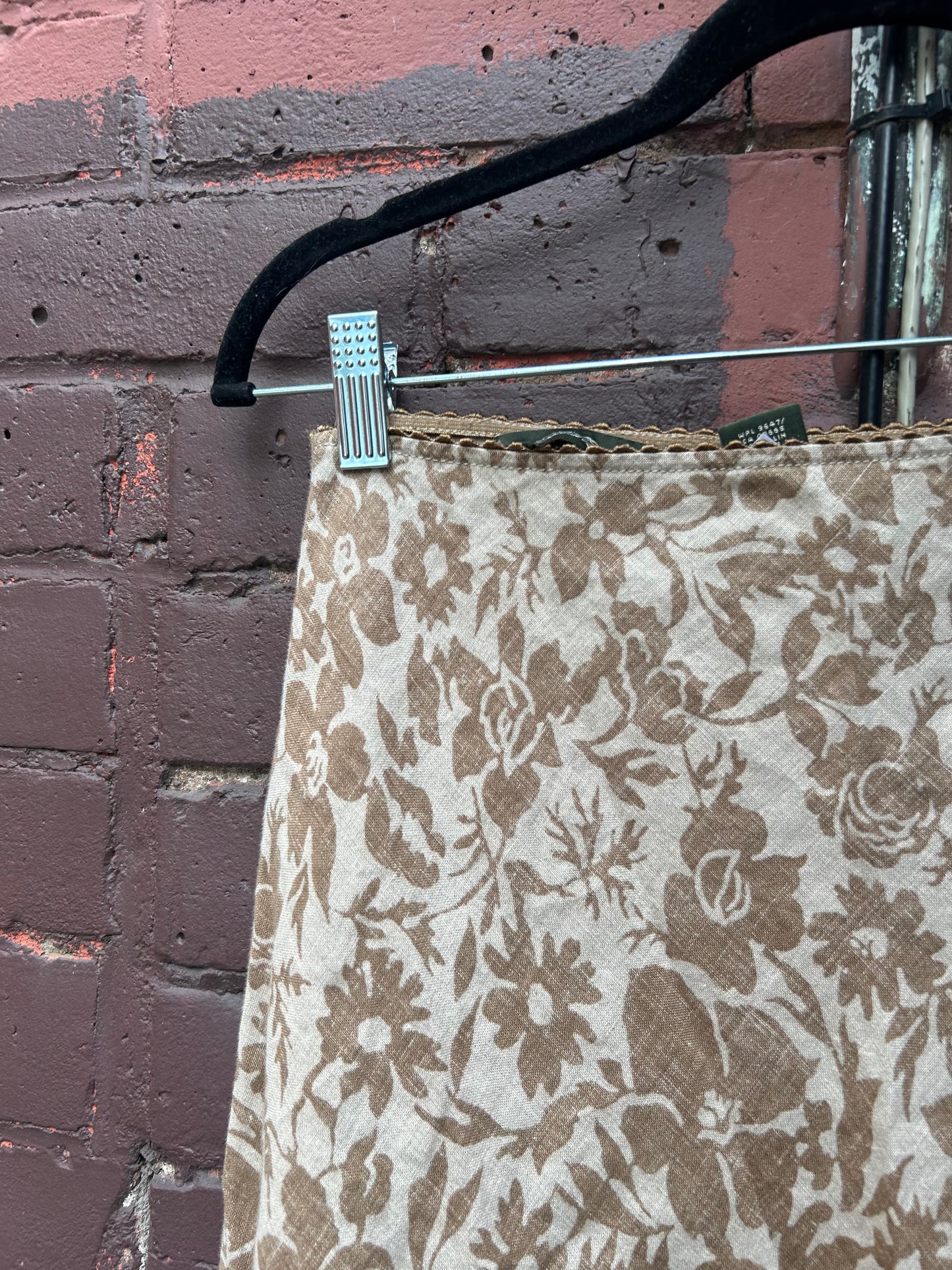 Y2K Vintage Beige & Brown Floral Linen Midi Skirt / 30-34 Waist