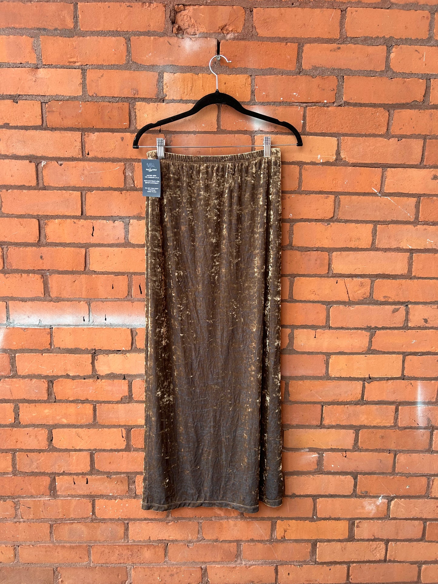 90’s Vintage Gold Crushed Velvet Maxi Skirt / 30 - 34 Waist