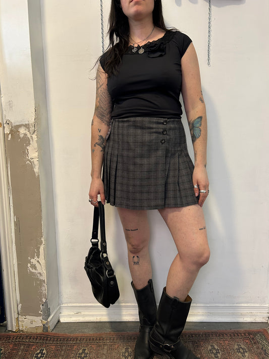 Y2K Black Lace Rosette Baby Tee / Size L