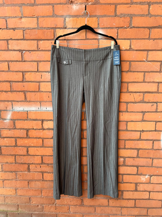 Y2K Vintage Grey Striped Mid Rise Trousers / 38 Waist