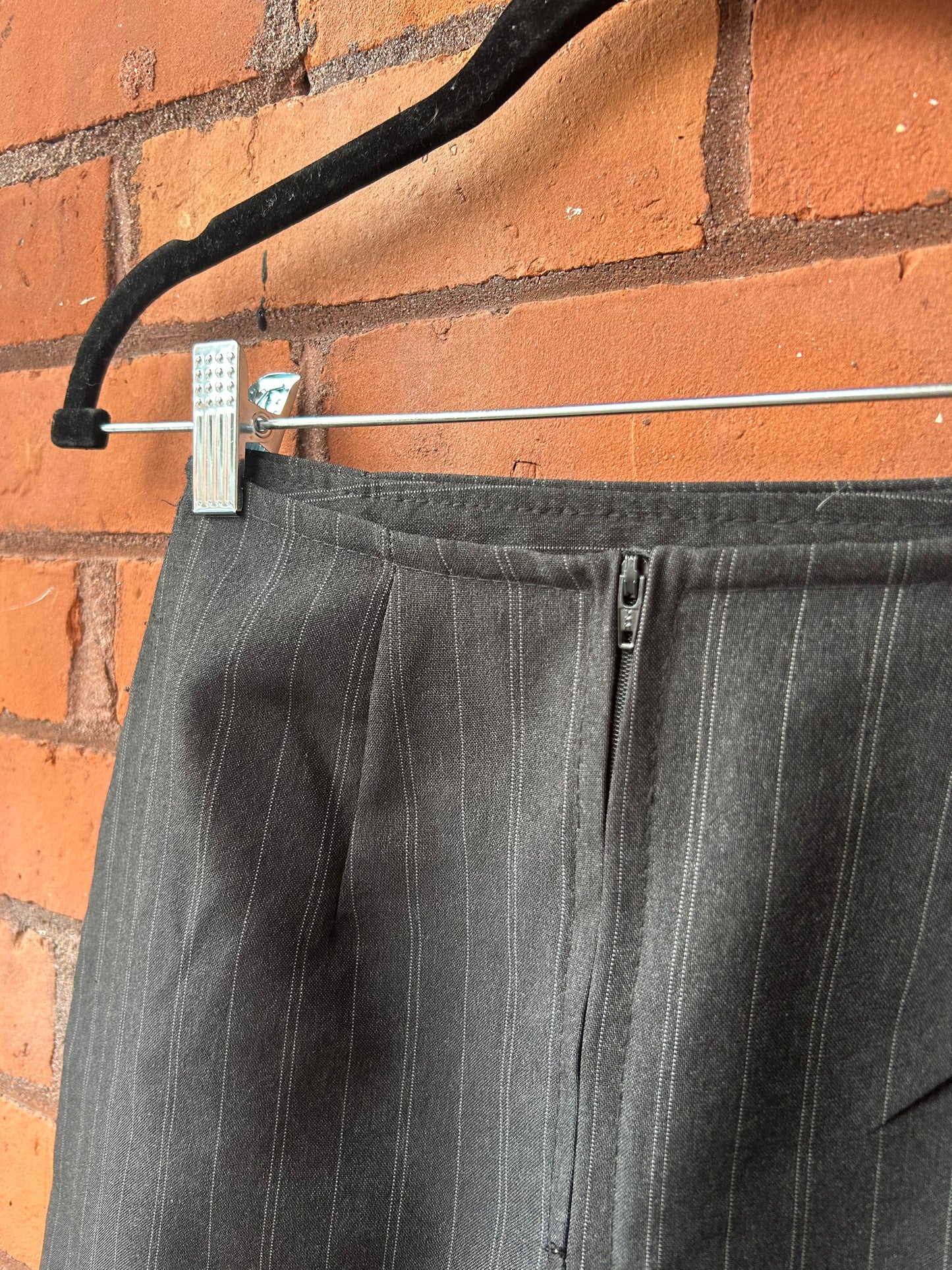 90's Vintage Charcoal Pinstripe Mini Skirt / 24 Waist