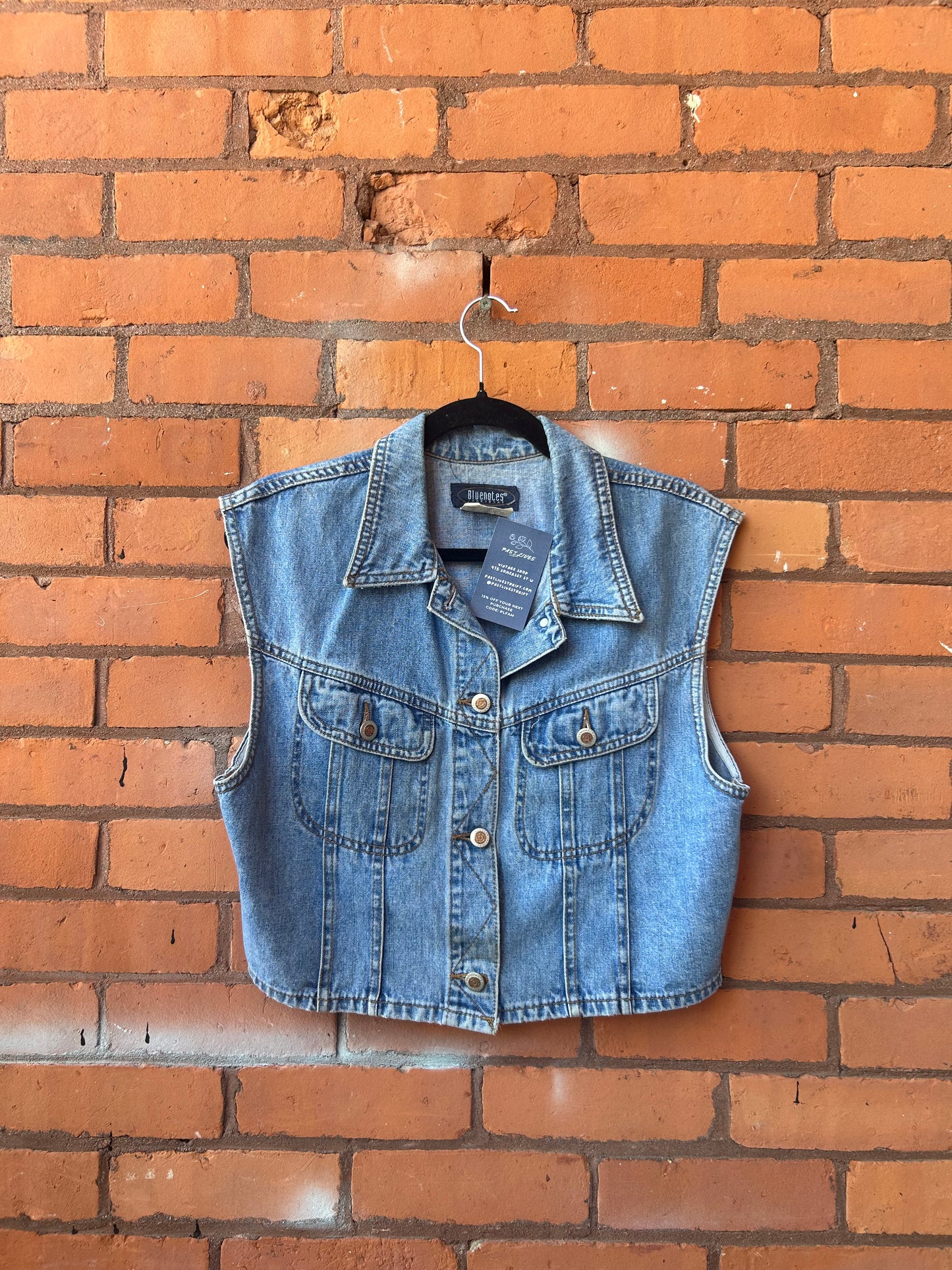 90’s Vintage Light Wash Cropped Denim Vest / Size L