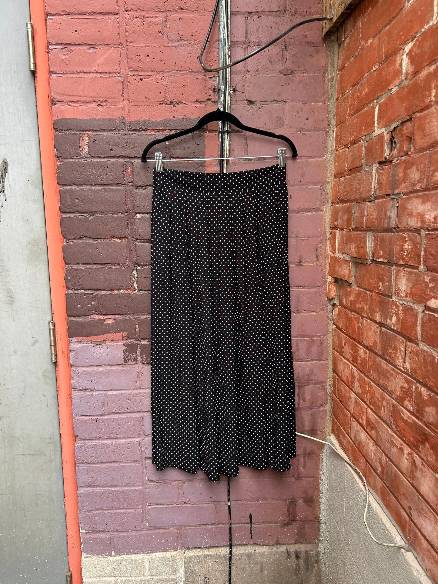 90's Vintage Black & White & Red Polka Dot Pleated Maxi Skirt / 28 Waist