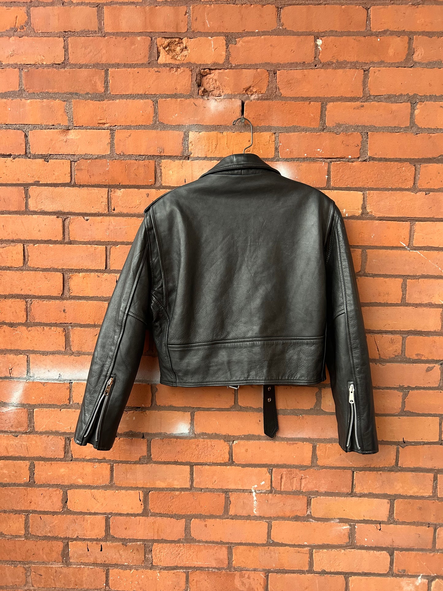 90’s Vintage Cropped Black Leather Moto Jacket / Size S