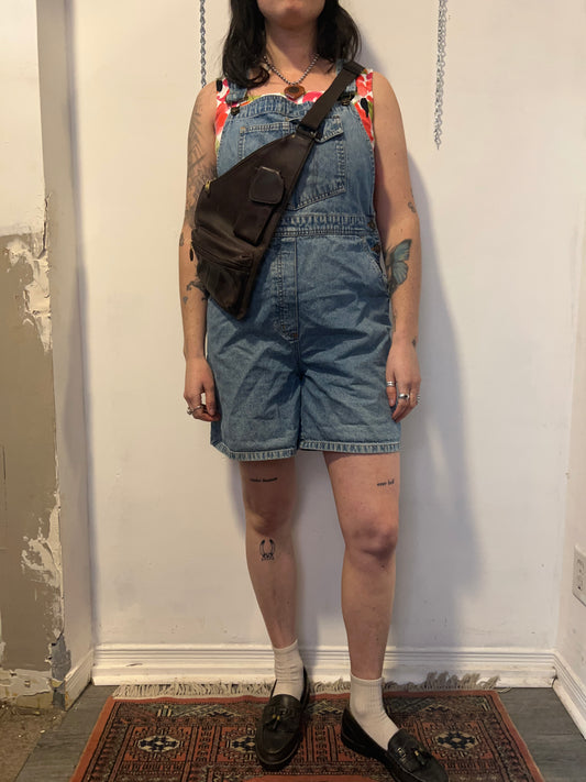 90’s Vintage Brown Leather Crossbody Bag
