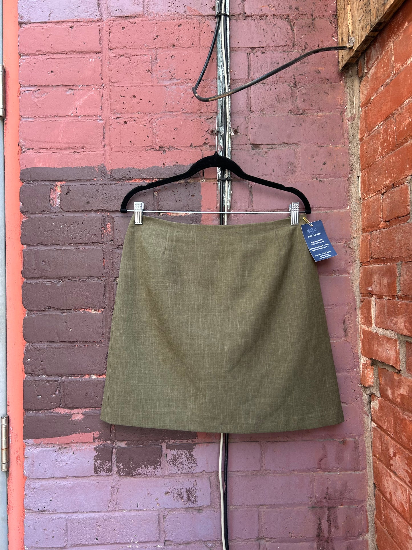 90’s Vintage Green Classic Mini Skirt / 30 Waist