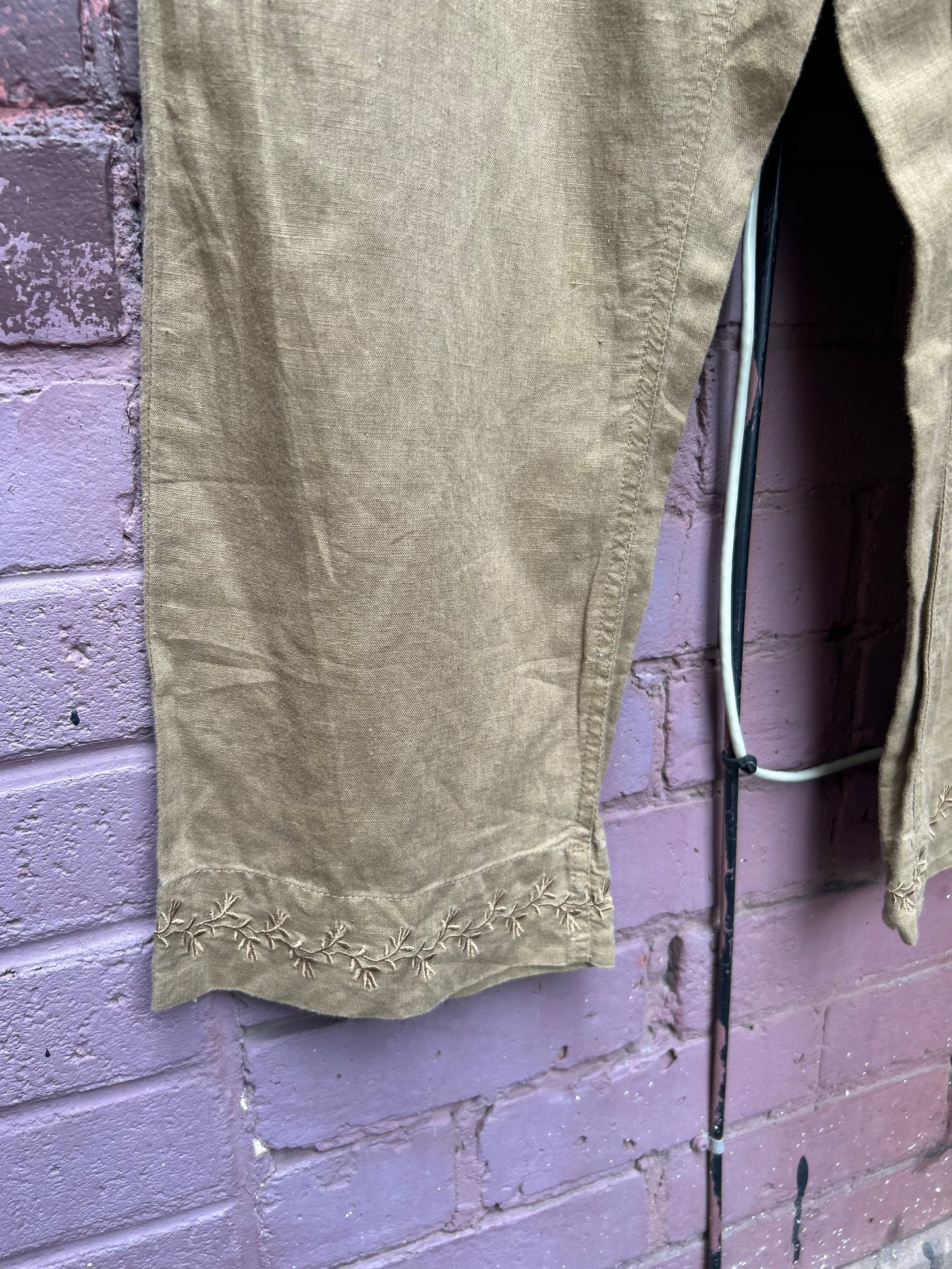 Y2K Vintage Olive Green Linen Embroidered Capris / 30 Waist