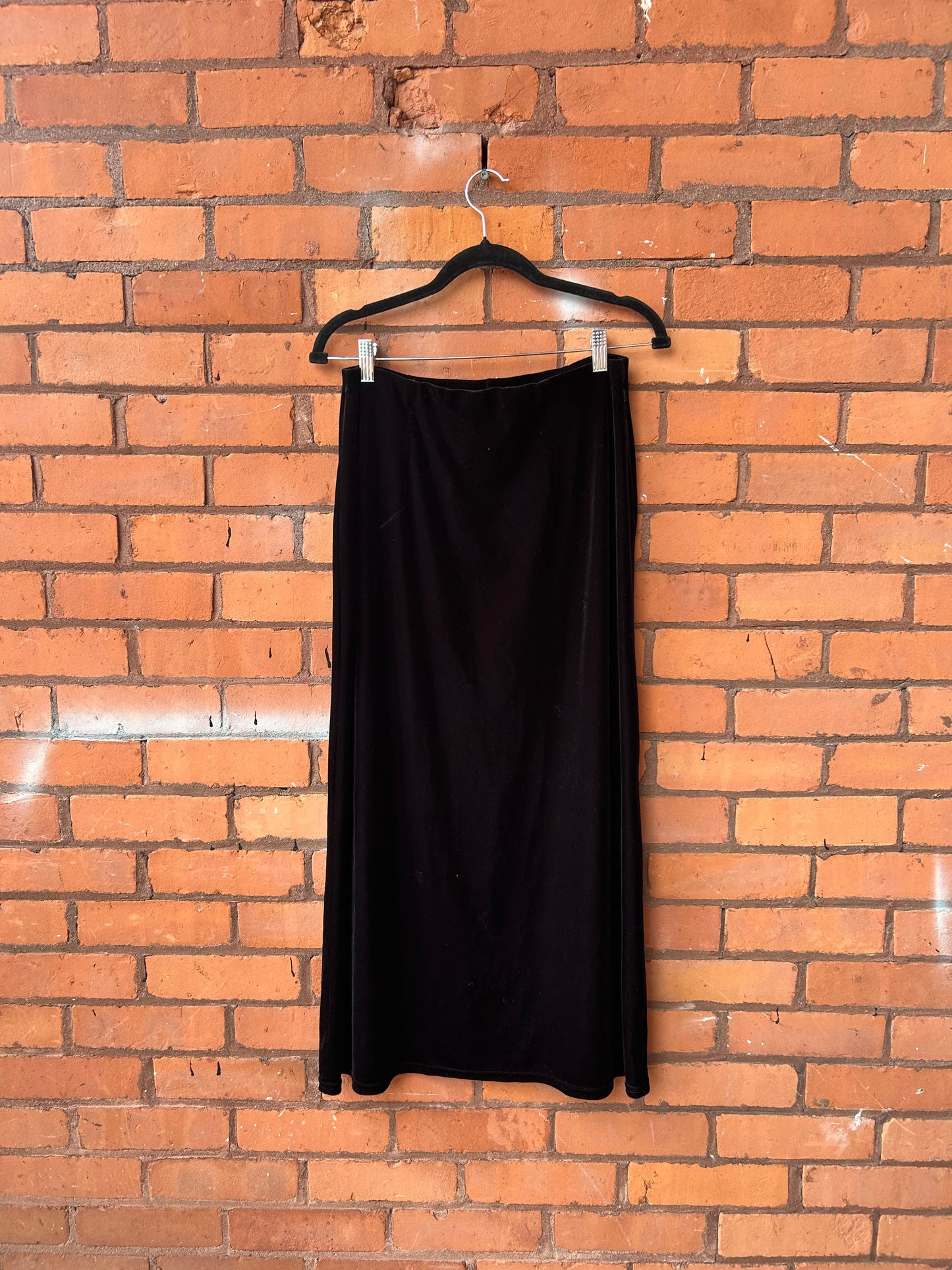 90’s Vintage Black Velvet Skirt / 30-34 Waist