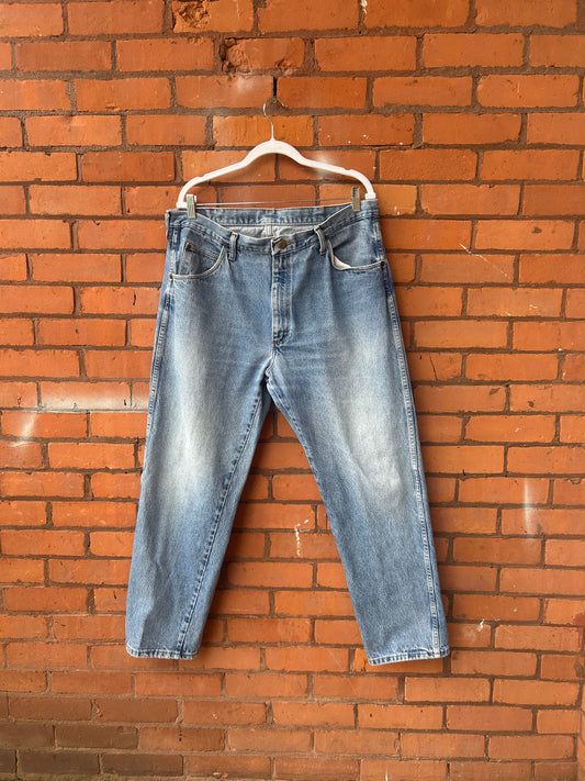 Y2K Vintage Faded Blue Straight Leg Jeans / 38 Waist