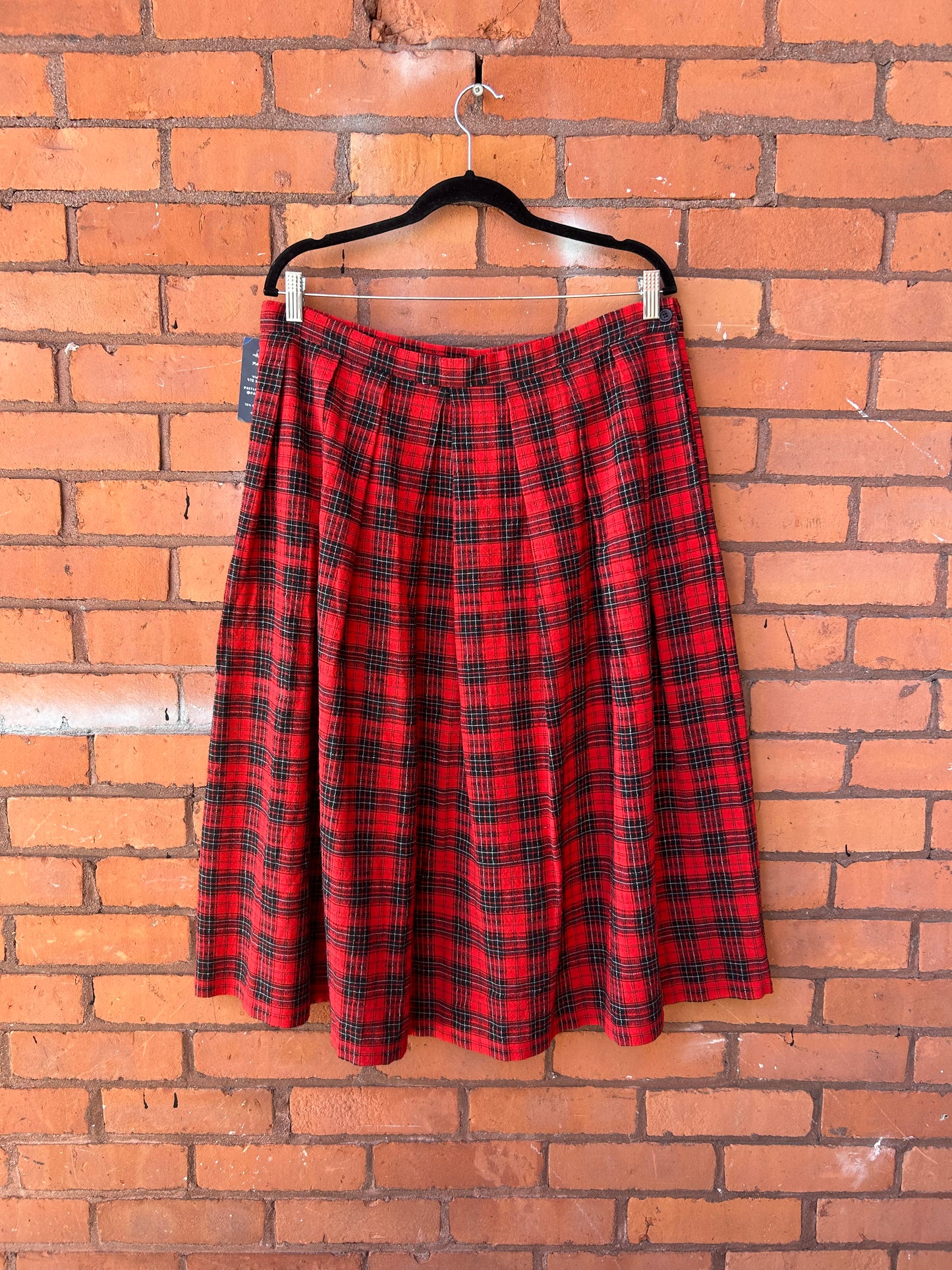 90’s Vintage Red Plaid Pleated Midi Skirt / 36 Waist