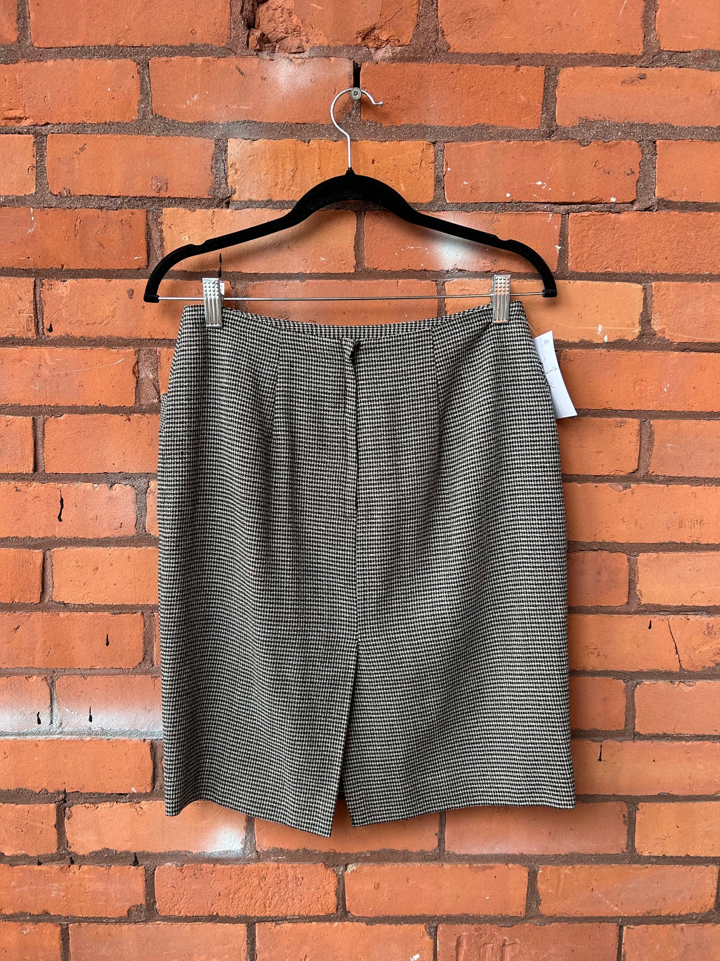 90’s Black & White Micro Plaid Wool Mini Skirt / 28 Waist