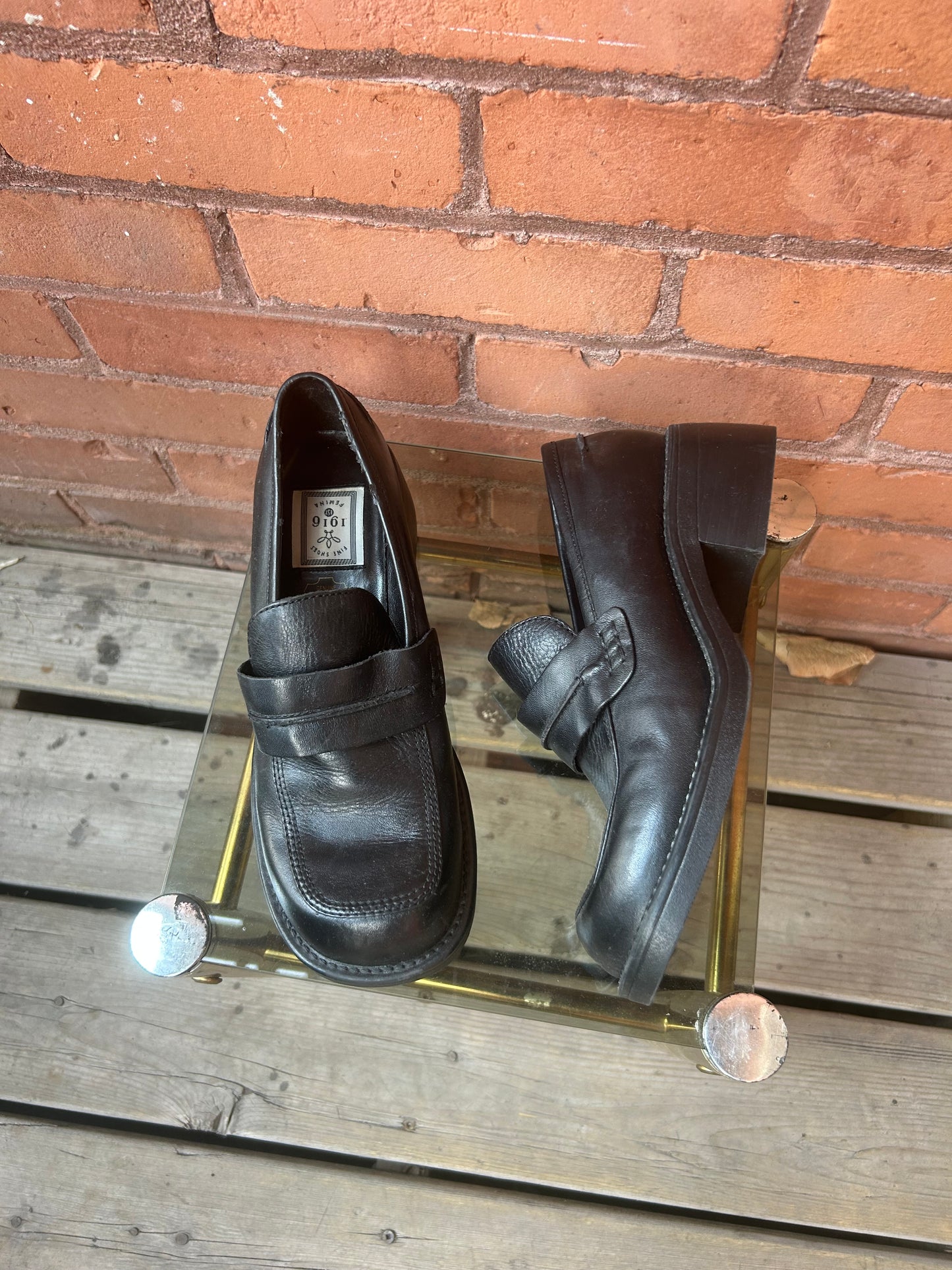 90’s Vintage Black Leather Chunky Loafers / Size 7