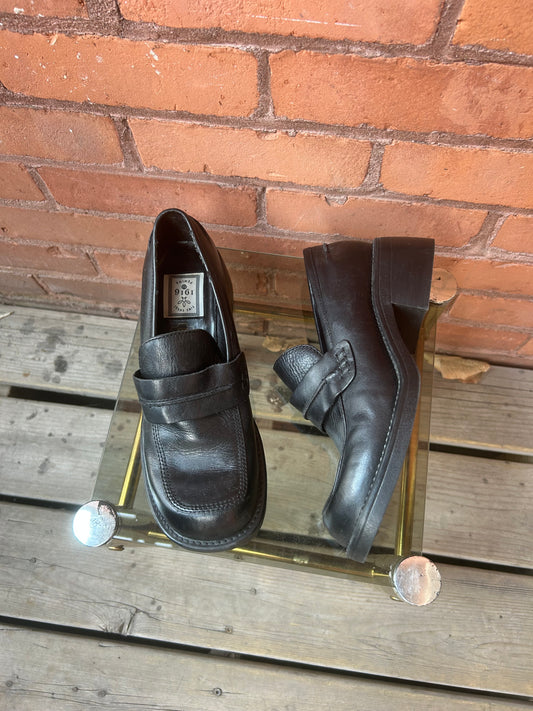 90’s Vintage Black Leather Chunky Loafers / Size 7