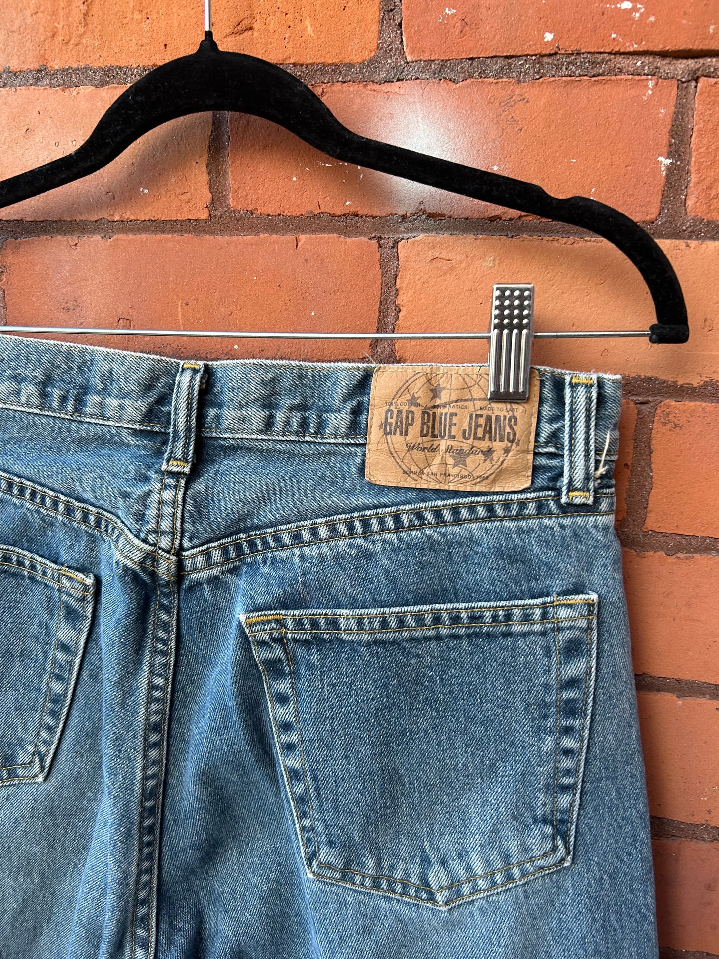 90’s Vintage Gap Faded Blue Straight Leg Jeans / 30 Waist