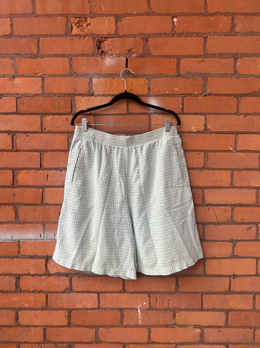 90's Vintage Green & White Plaid Cotton Blend Shorts / 34-38 Waist