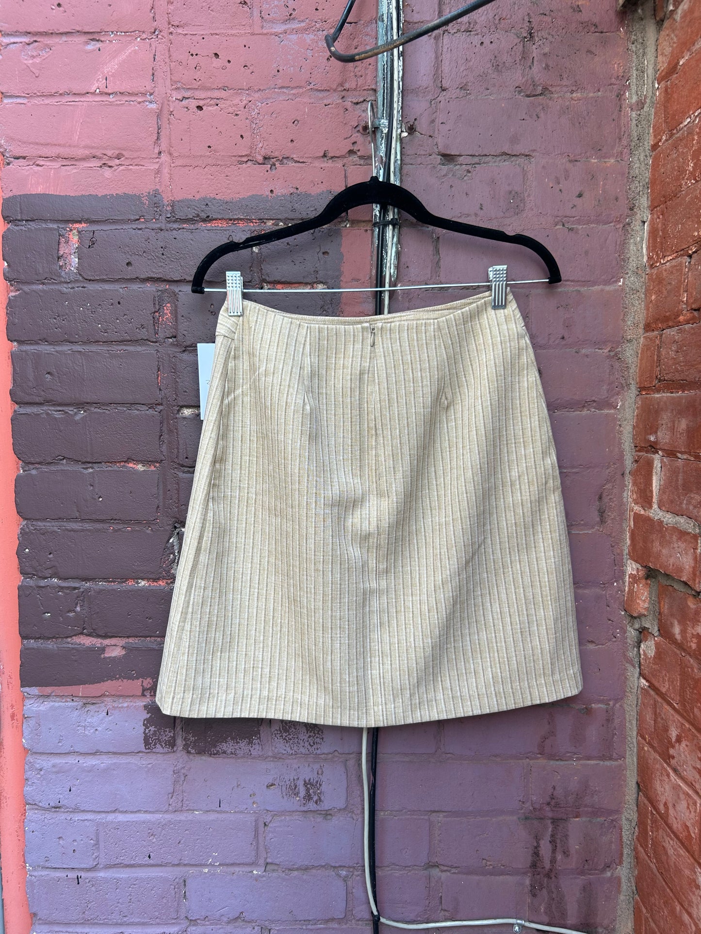 90’s Vintage Beige Pleated High Waist Skirt / 27 Waist