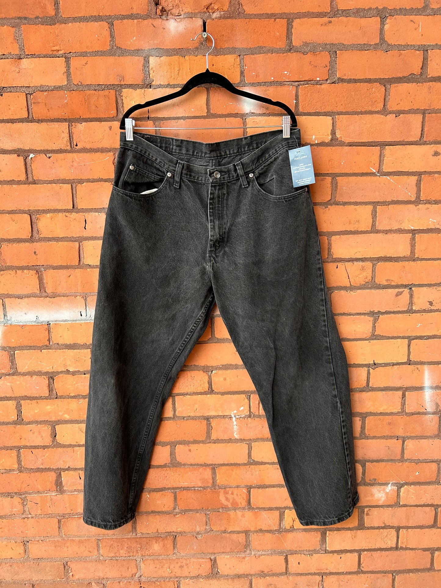 90’s Vintage Wrangler Black Straight Leg Jeans / 38 Waist