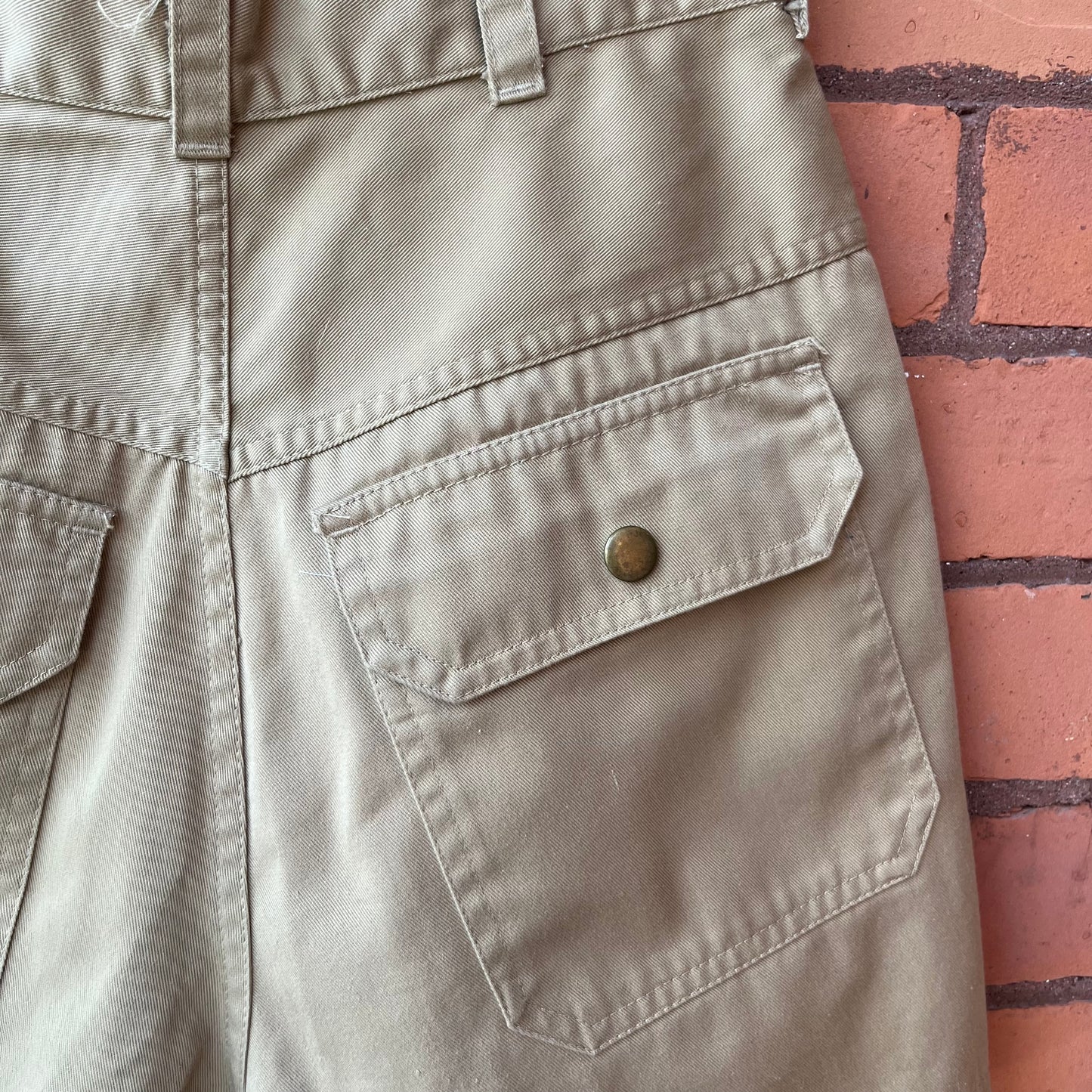 90’s Vintage Khaki High Waist Shorts / 25 Waist