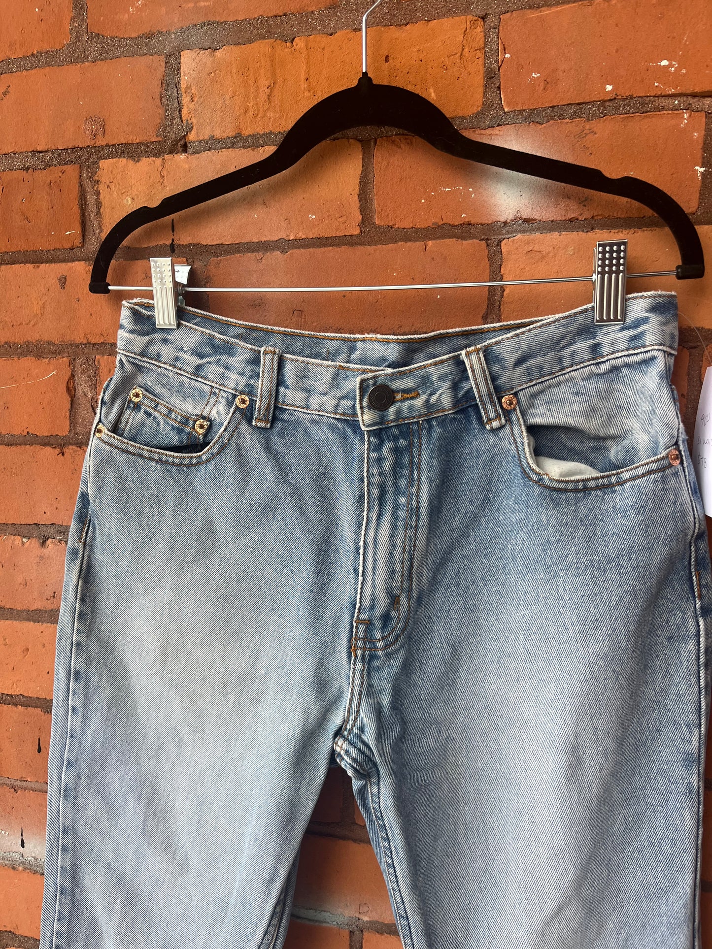90’s Vintage Levi’s 502 Light Wash Flare Jeans / 31 waist