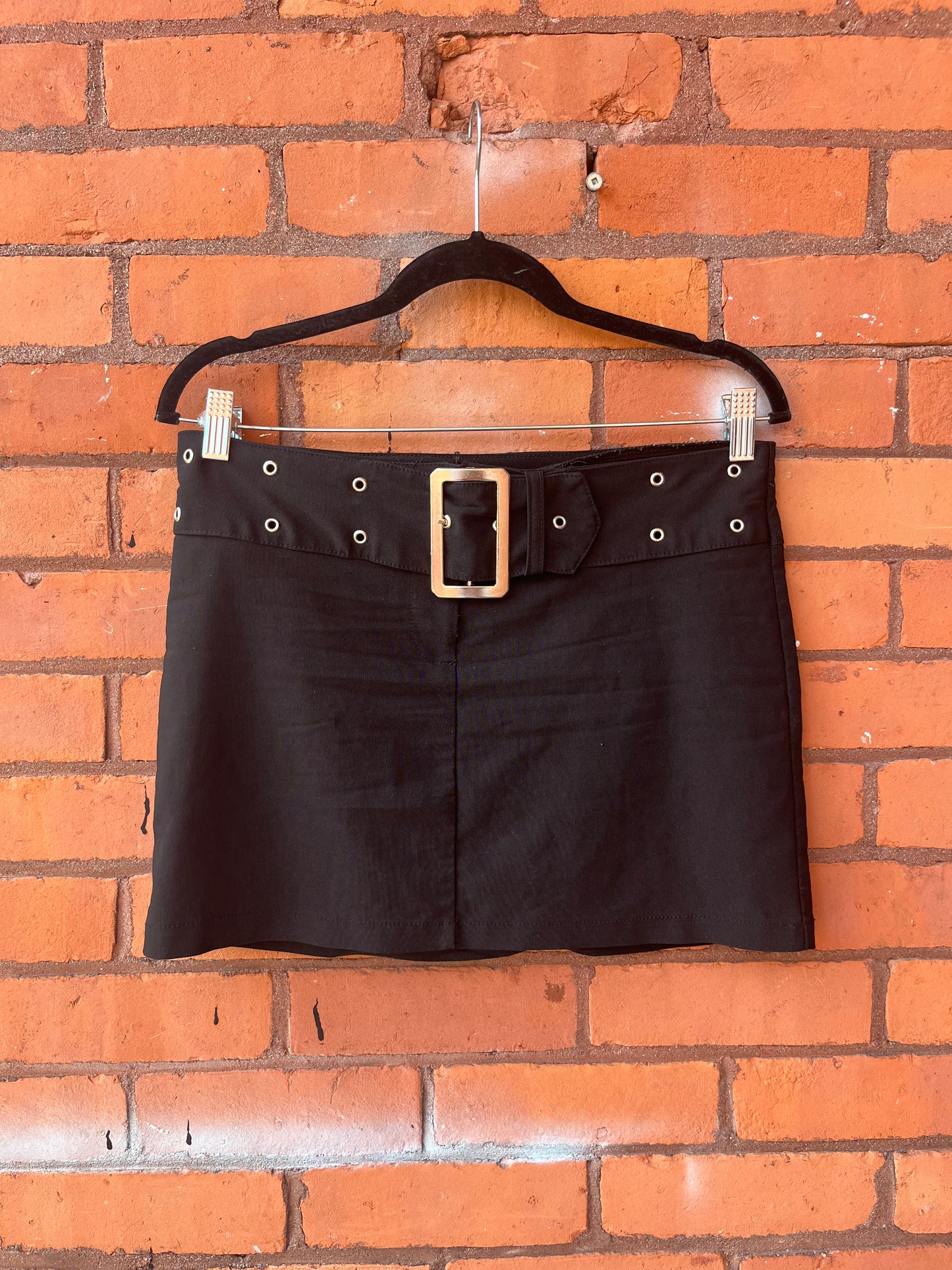 Y2K Vintage Black Grommet Belt Mini Skirt / 32 Waist