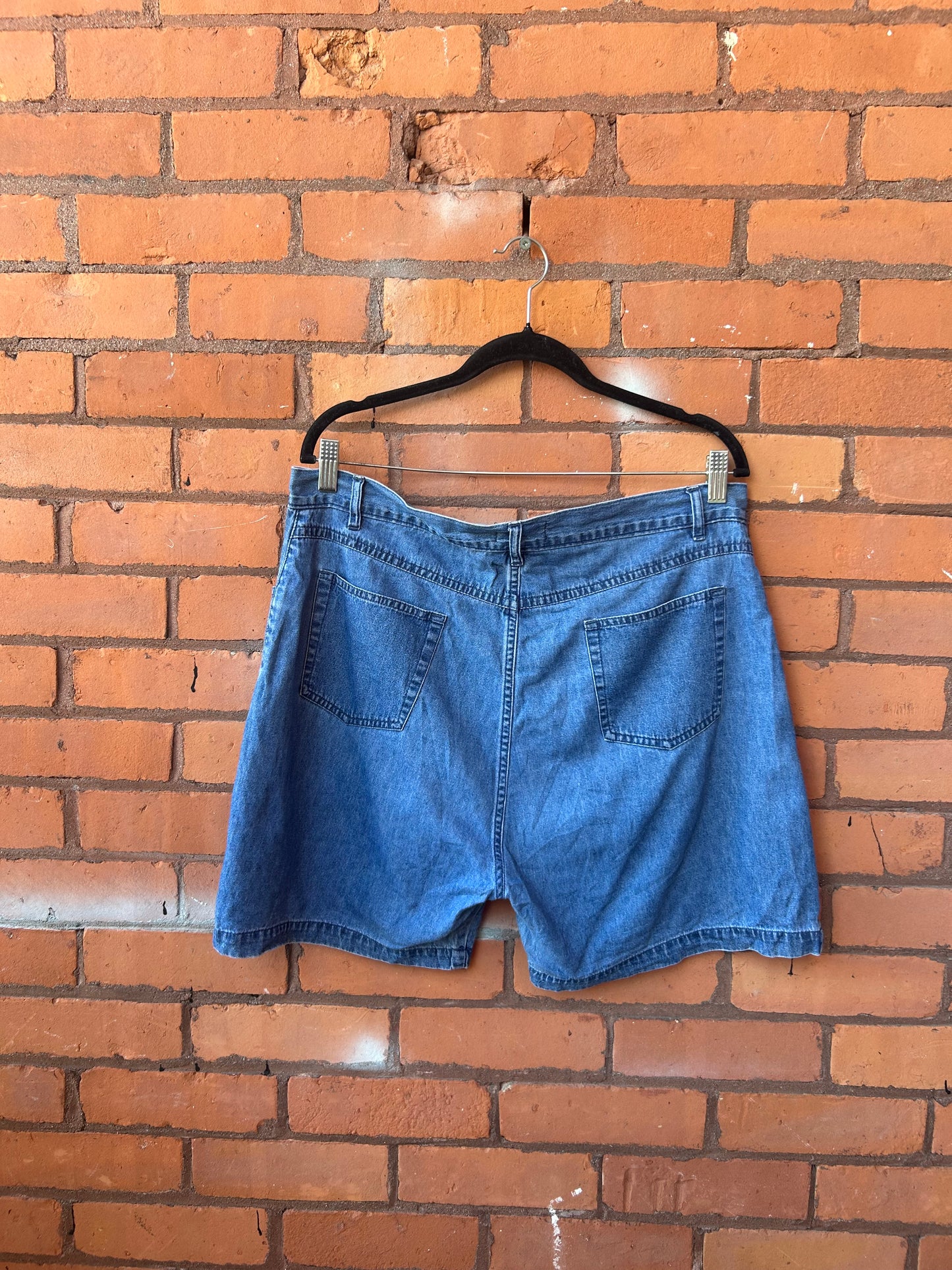 90’s Vintage Sunflower Denim Shorts / 36 Waist
