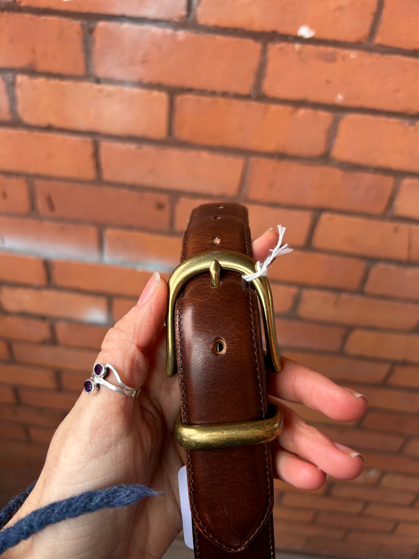 90’s Vintage Brown Leather Brass Buckle Belt / 24-28 Waist