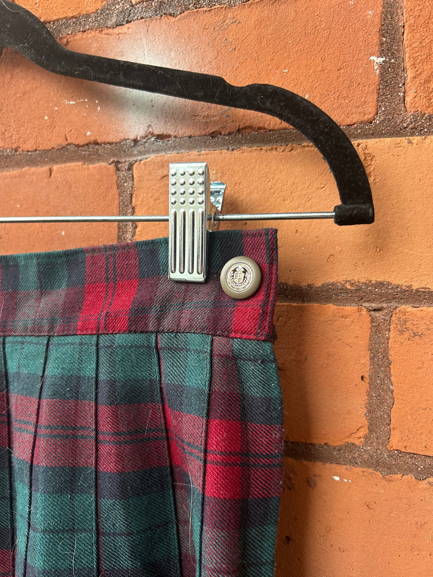 90’s Red & Green Plaid Pleated Skirt / 27 Waist