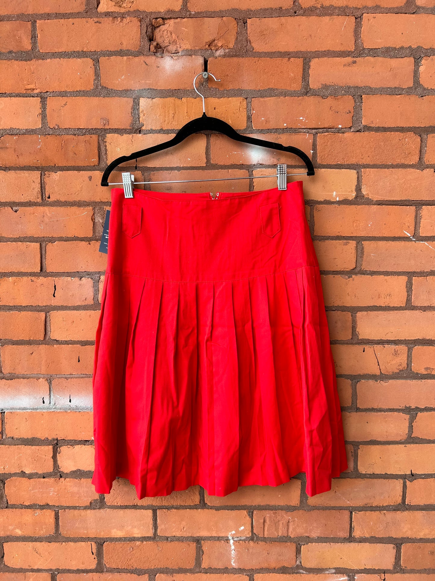 80’s Vintage Bright Red Pleated Skirt / 30 Waist