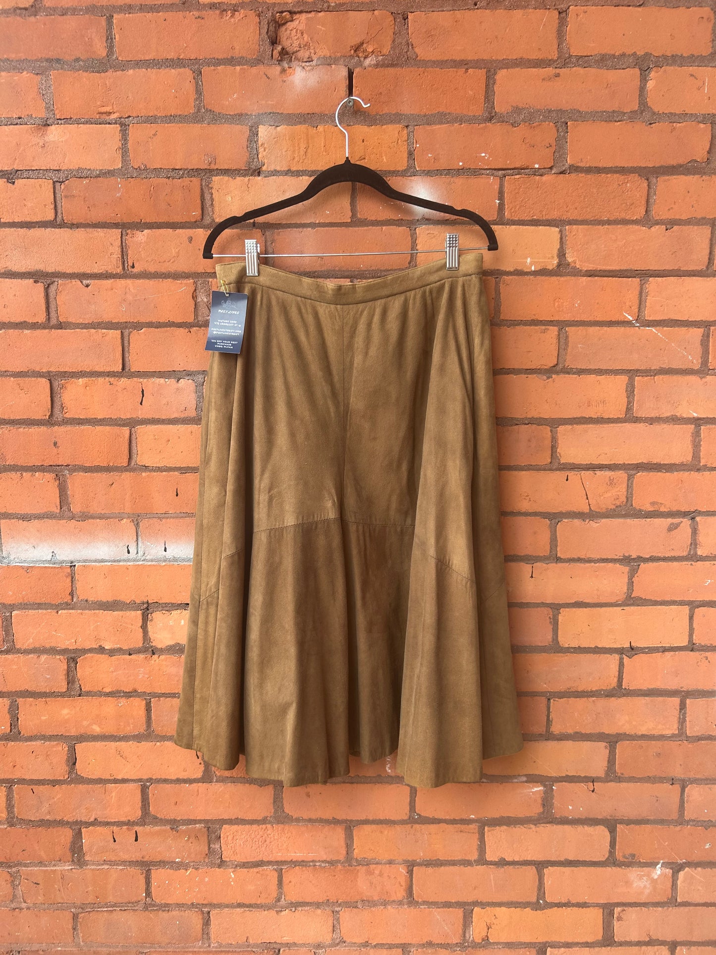 70's Vintage Brown Suede Culottes / 30 Waist