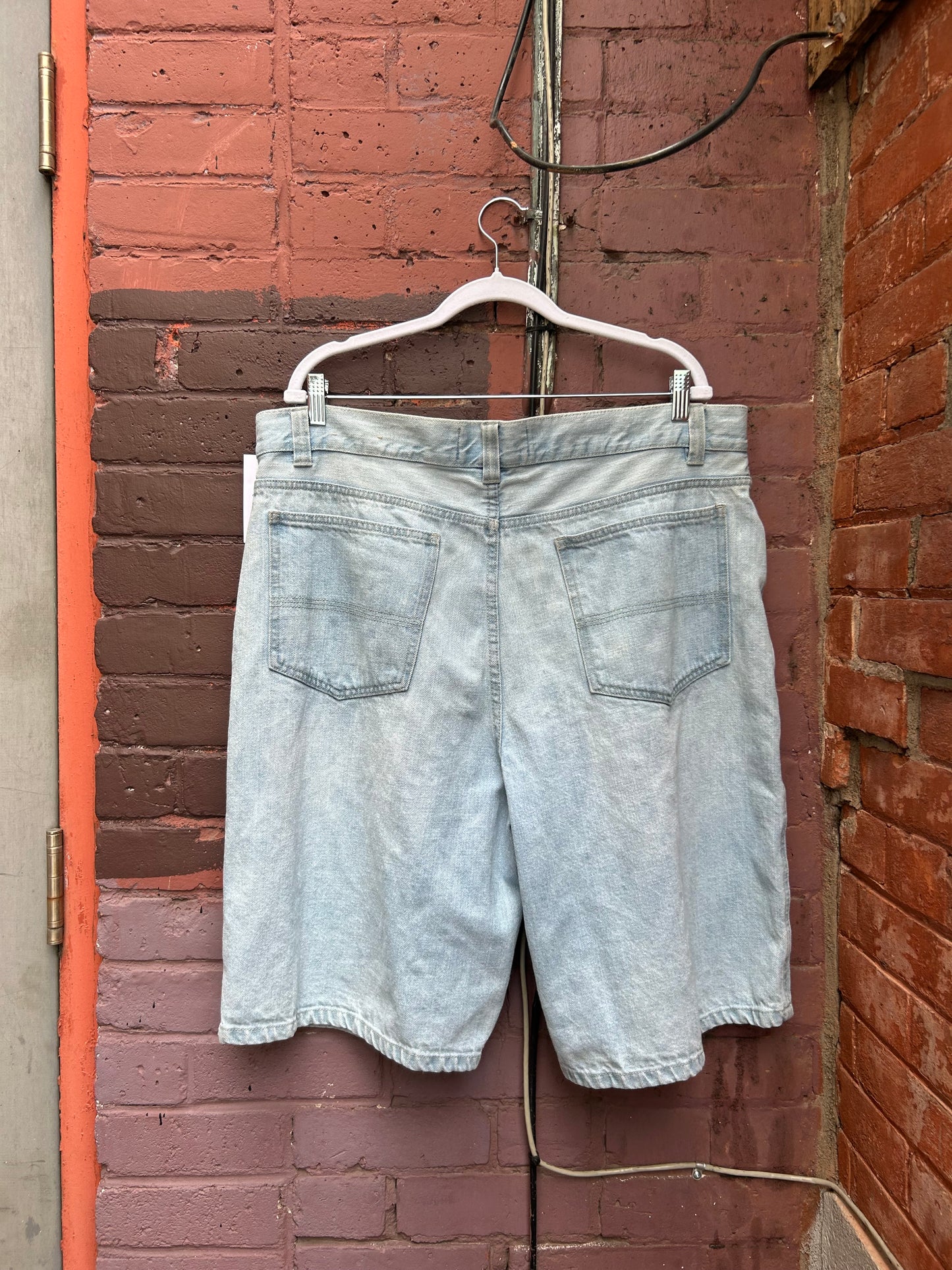 Y2K Vintage Light Wash Jorts / 38 Waist