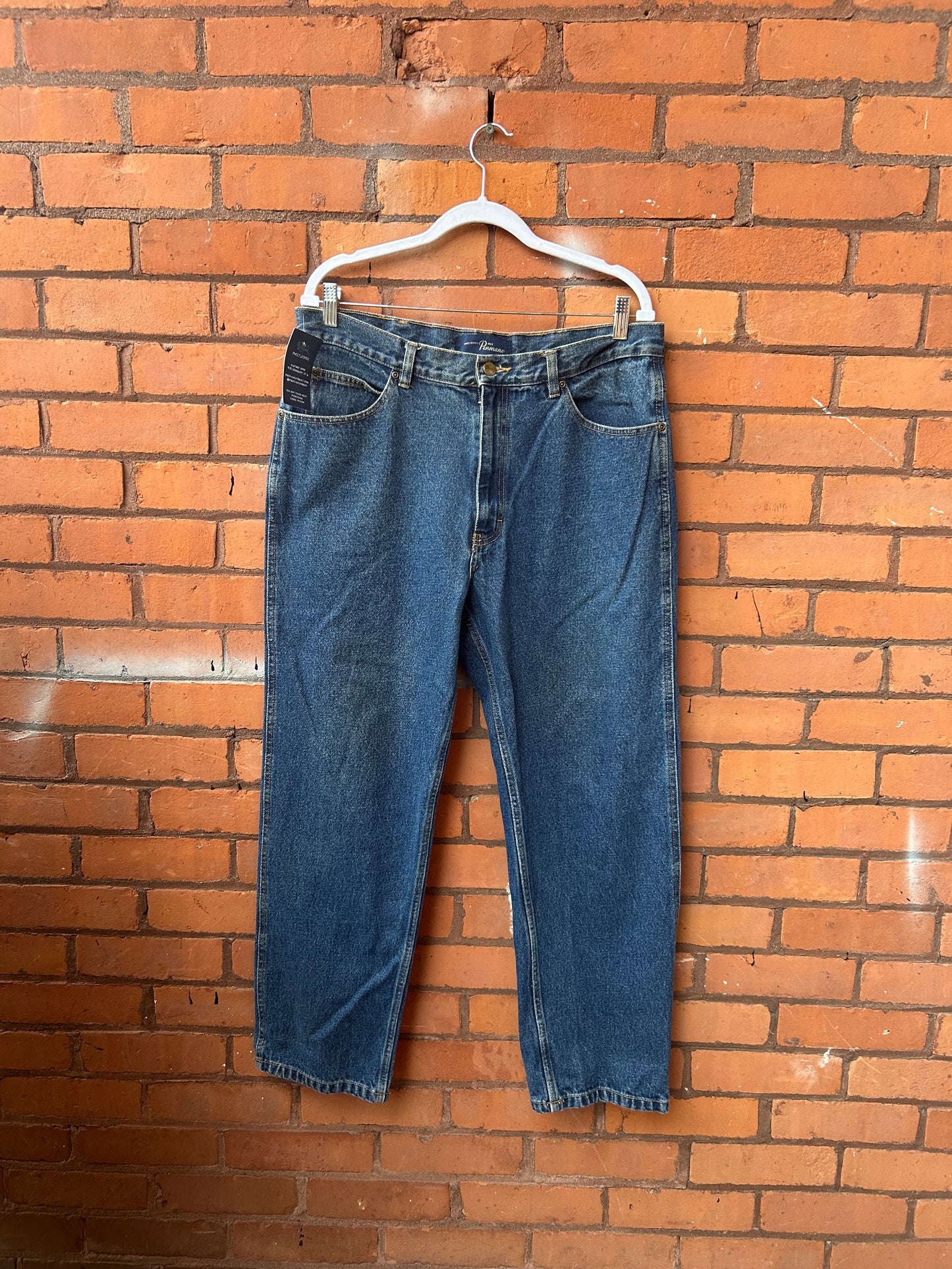 90’s Vintage Blue Straight Leg Jeans / 36 Waist