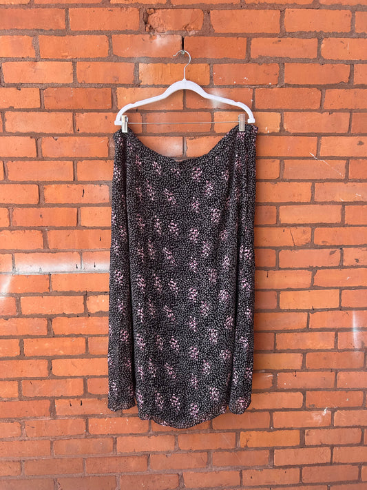90’s Vintage Pink & Black Floral Maxi Skirt / 48 Waist