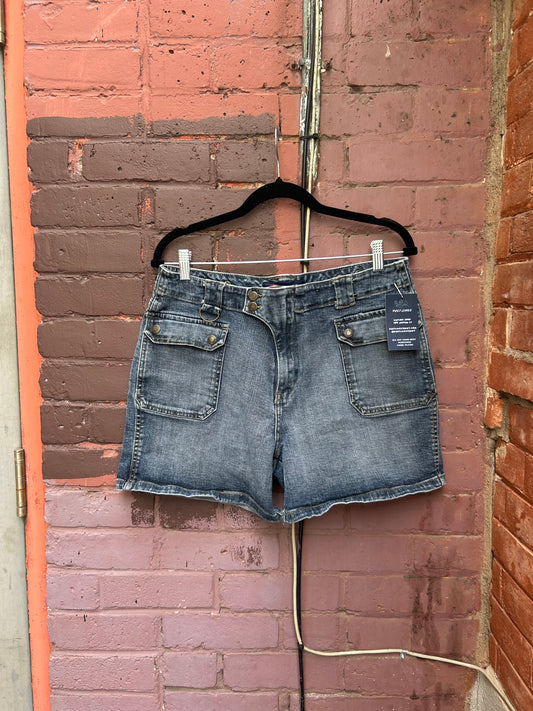 Y2K Vintage Faded Blue Denim Shorts / 30-32 Waist