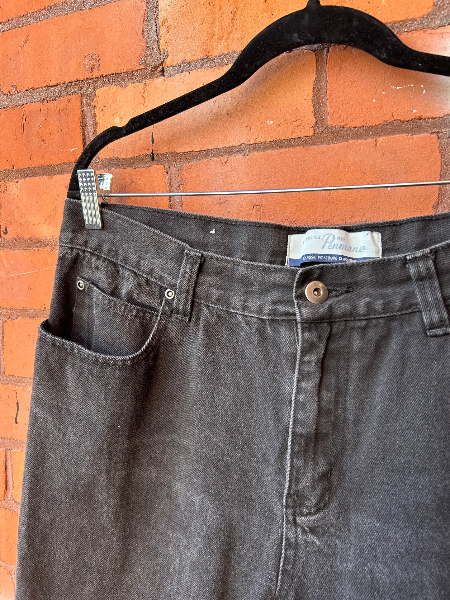 90’s Vintage Black Straight Leg Jeans / 34 Waist