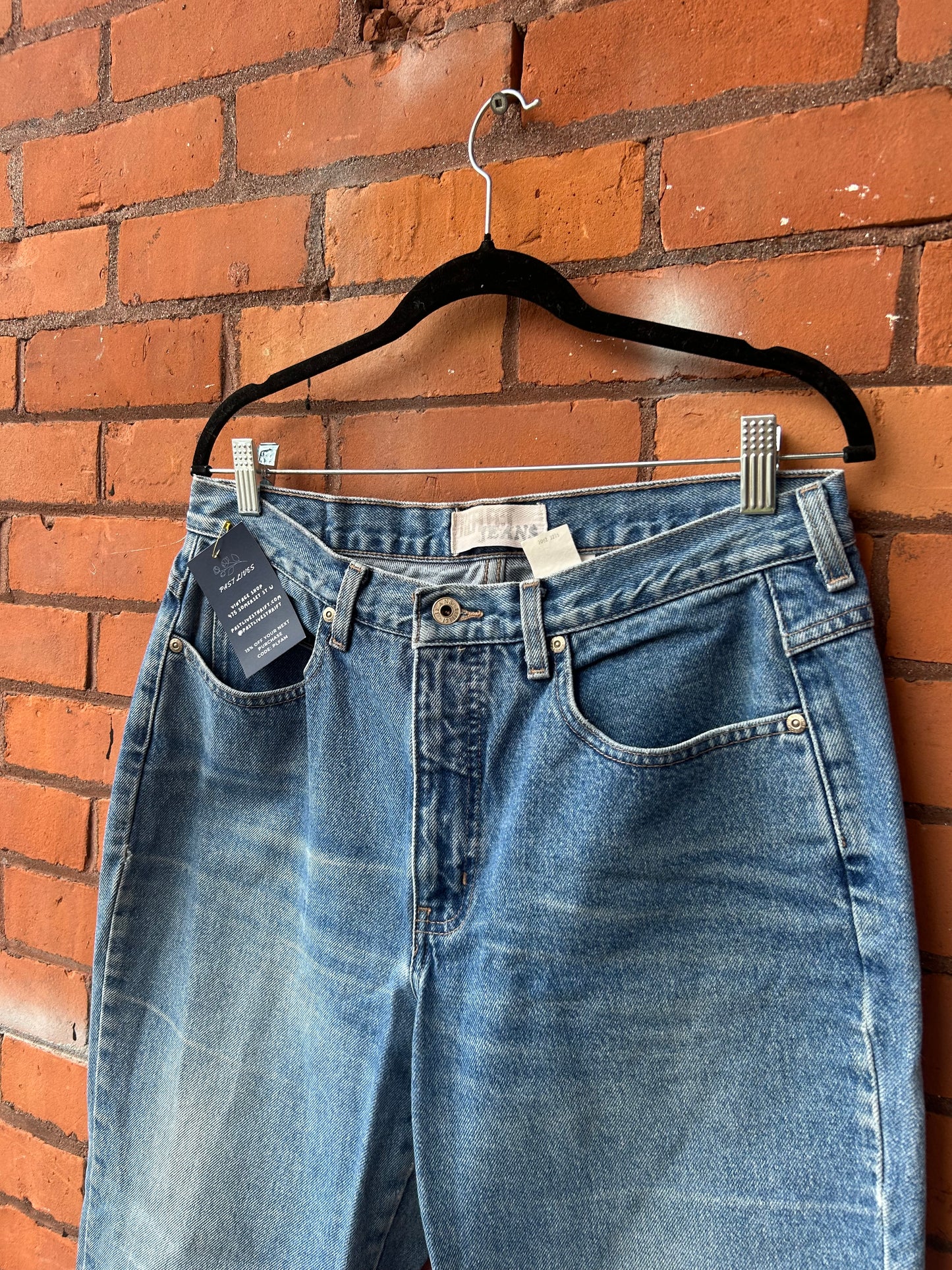 Y2K Vintage Faded Blue Straight Leg Jeans / 33 Waist