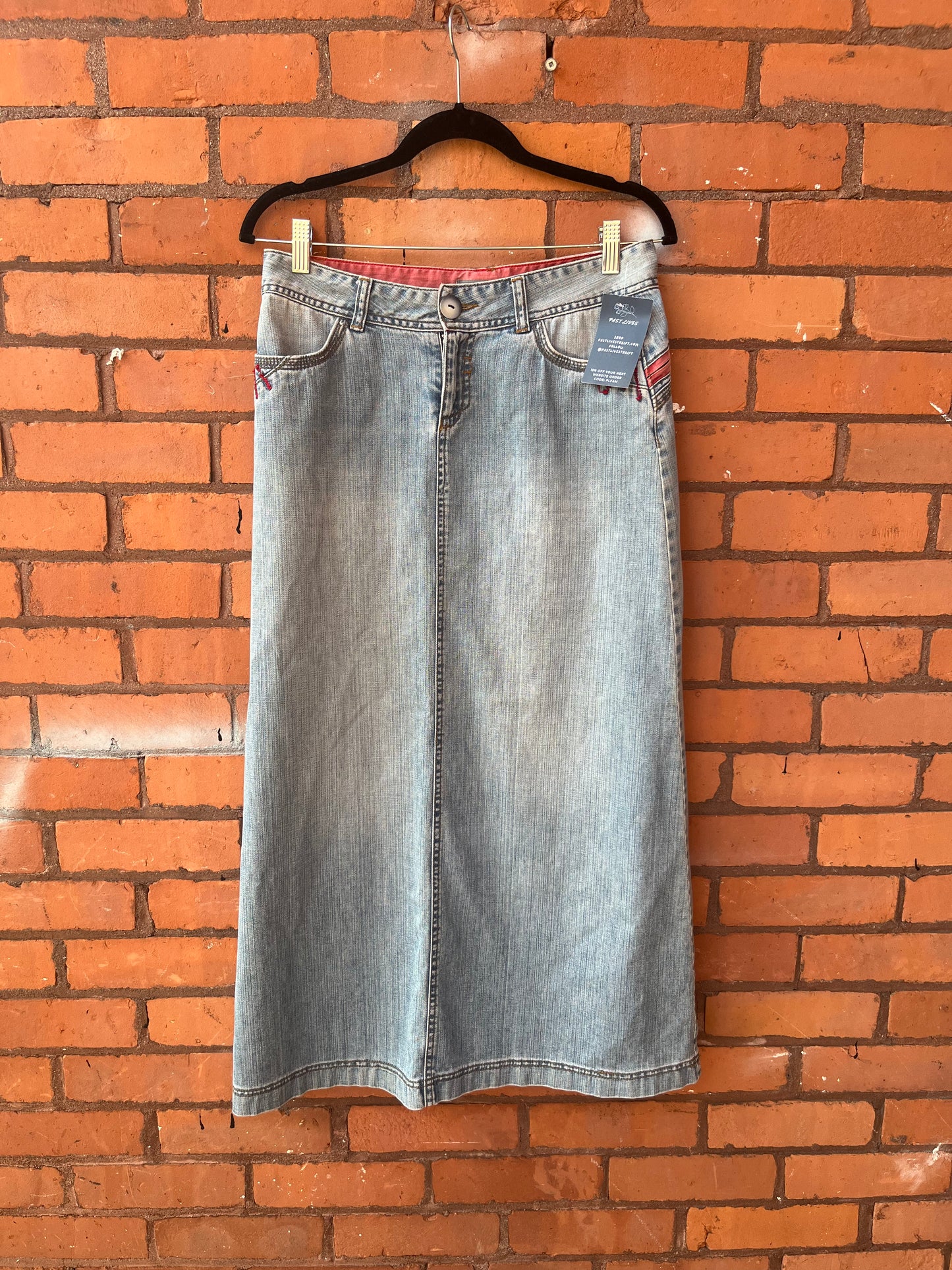 90’s Vintage Light Wash Denim Maxi Skirt / 32 Waist