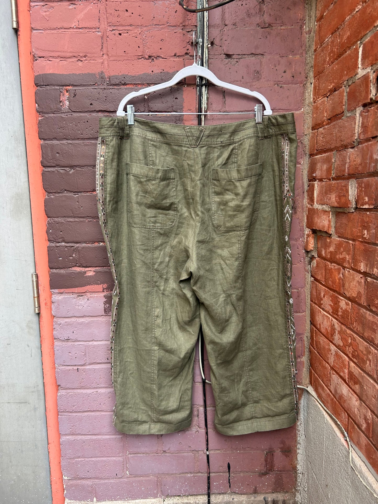 Y2K Vintage Green Linen Embroidered Capris / 44 Waist