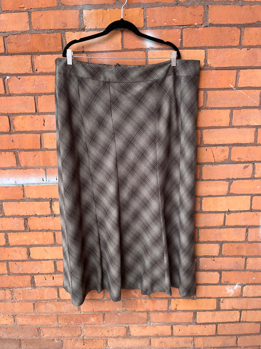 Y2K Vintage Grey Plaid Maxi Skirt / 44 Waist