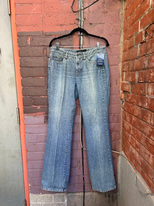 Y2K Vintage Light Wash Low Rise Boot Cut Jeans / 32 Waist