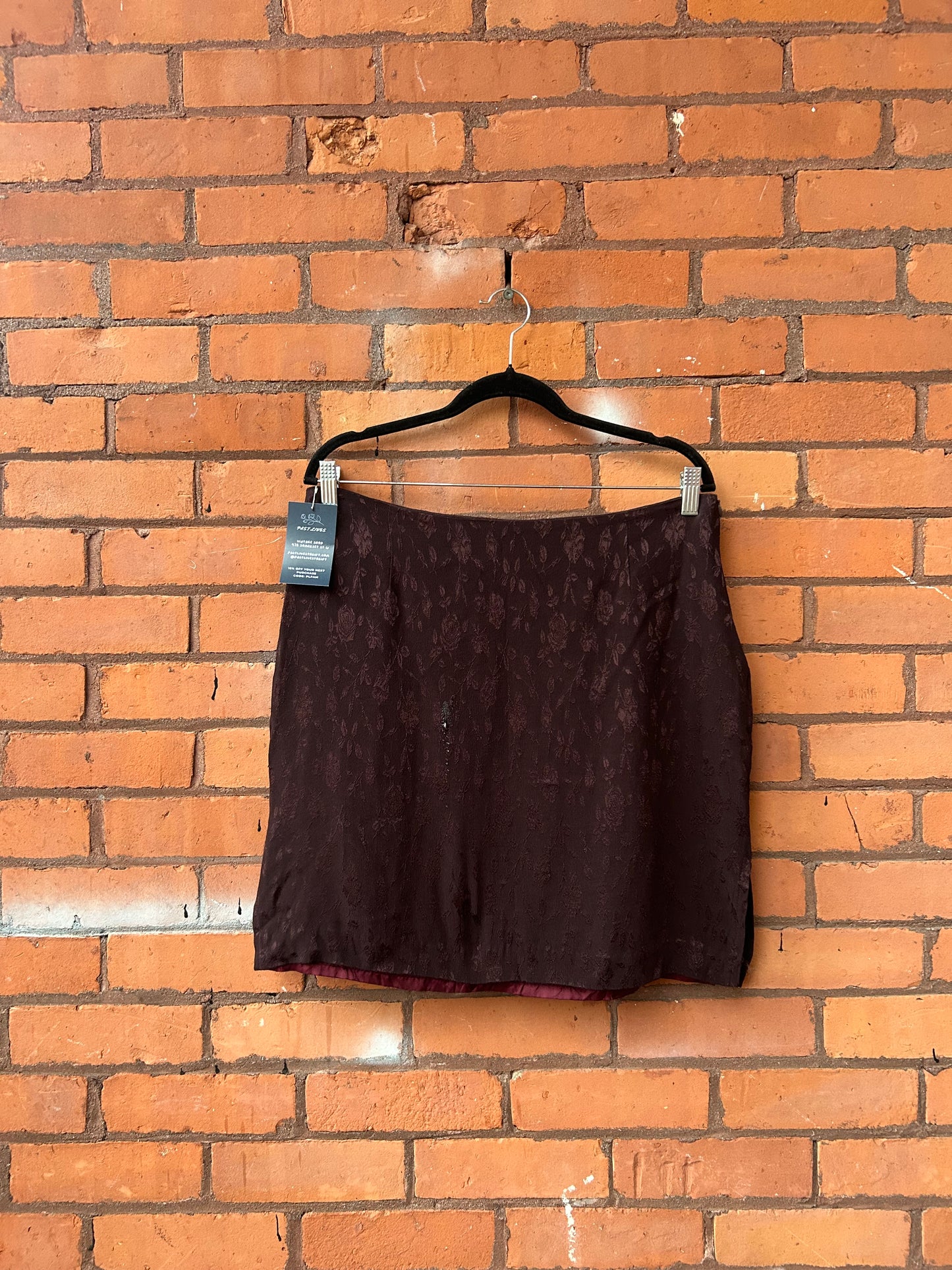 90’s Vintage Burgundy Floral Mini Skirt / 34 Waist