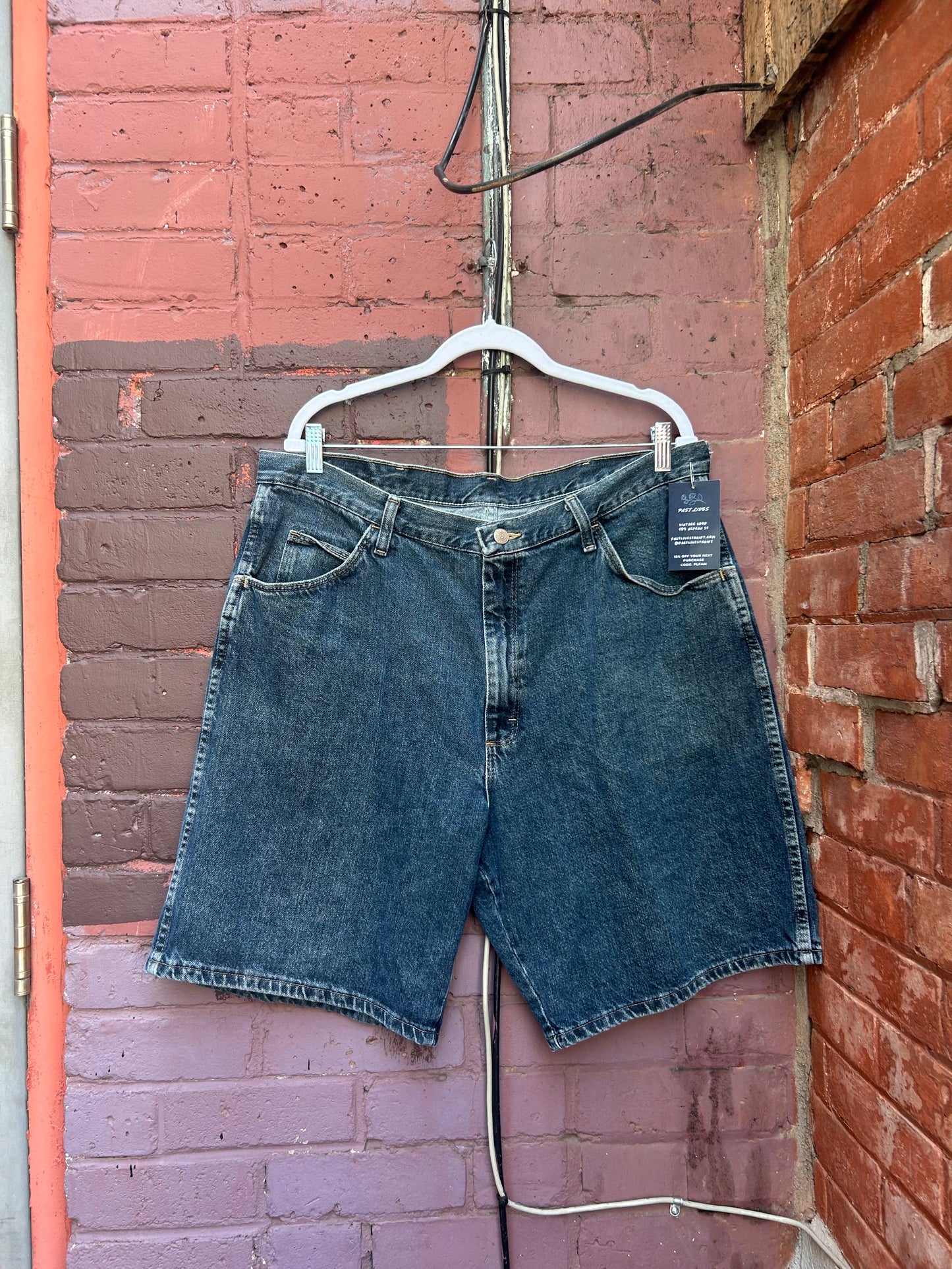 Y2K Vintage Blue Classic Jorts / 38 Waist