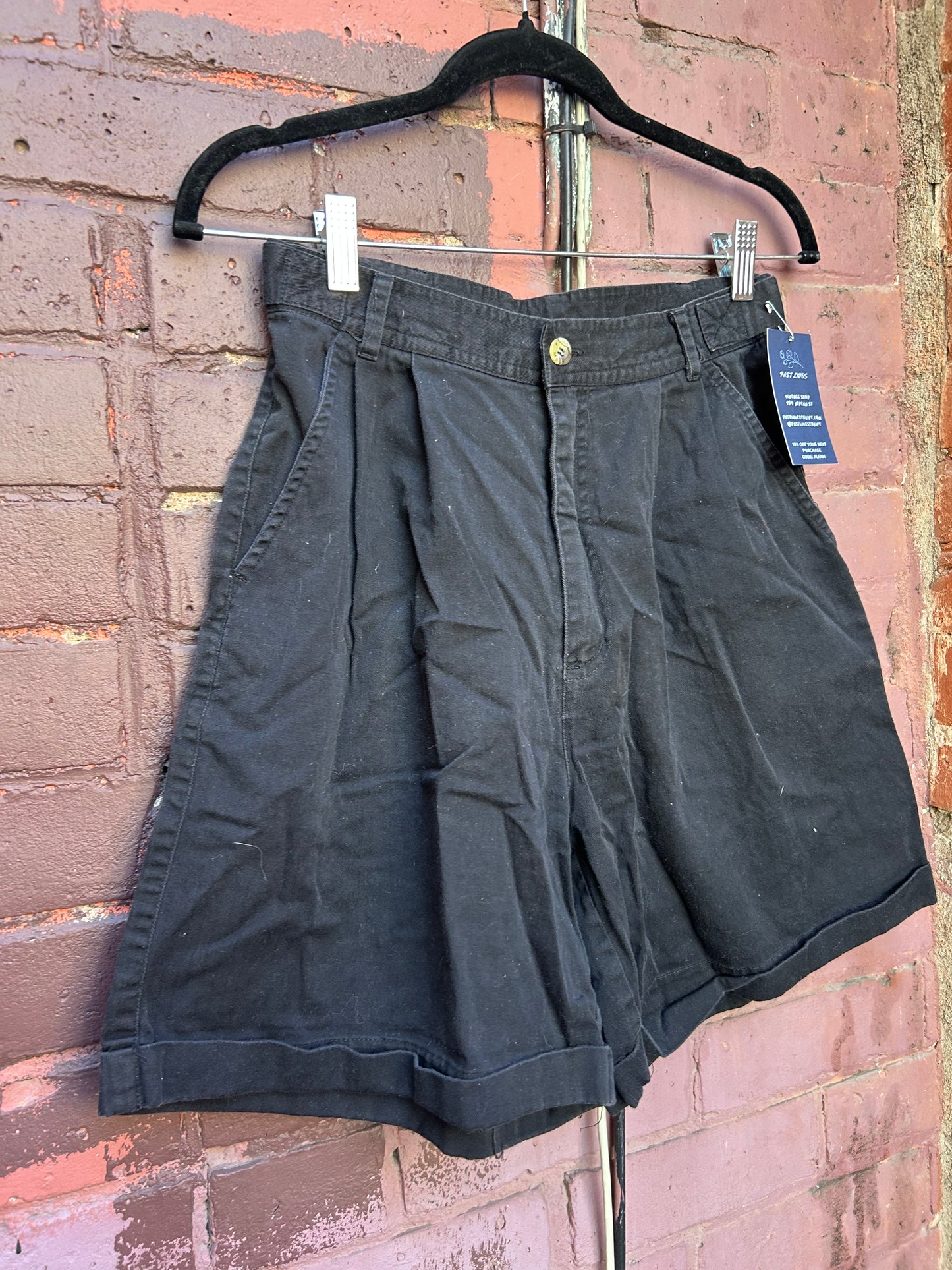 90’s Vintage Black Cotton High Waist Pleated Shorts / 26 - 28 Waist