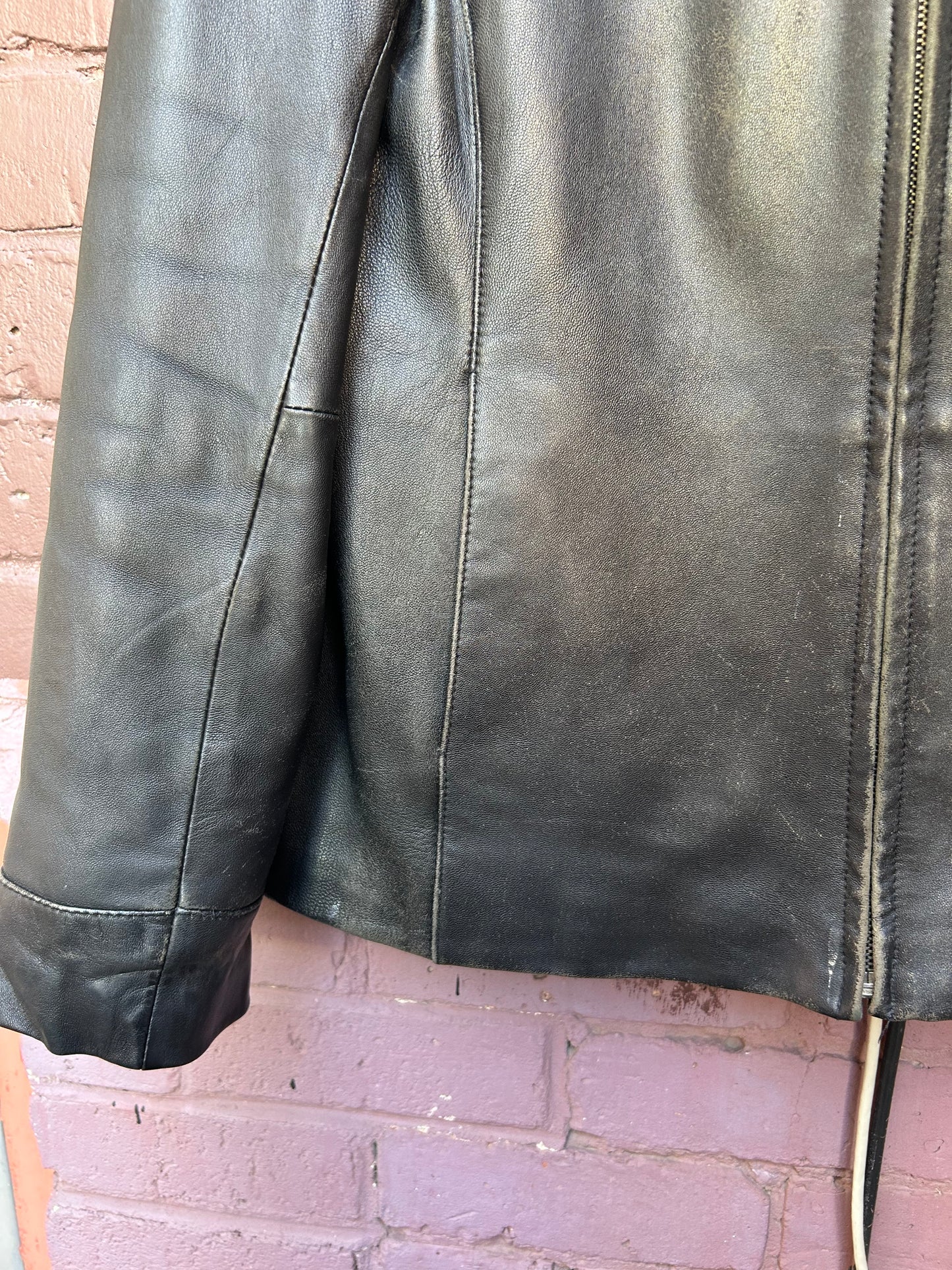 Y2K Vintage Distressed Black Leather Classic Zip Up Leather Jacket / Size M