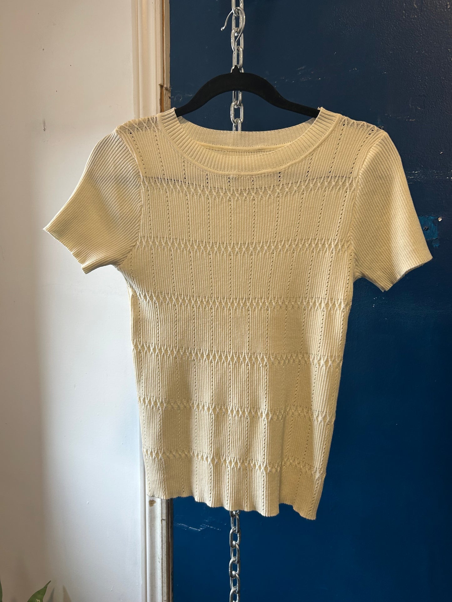 90’s Vintage Cream Ribbed Light Knit Fitted Tee / Size S