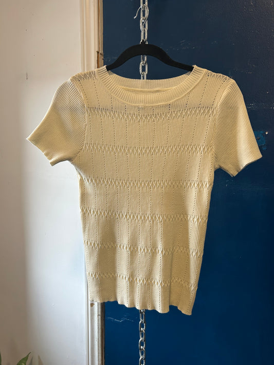90’s Vintage Cream Ribbed Light Knit Fitted Tee / Size S