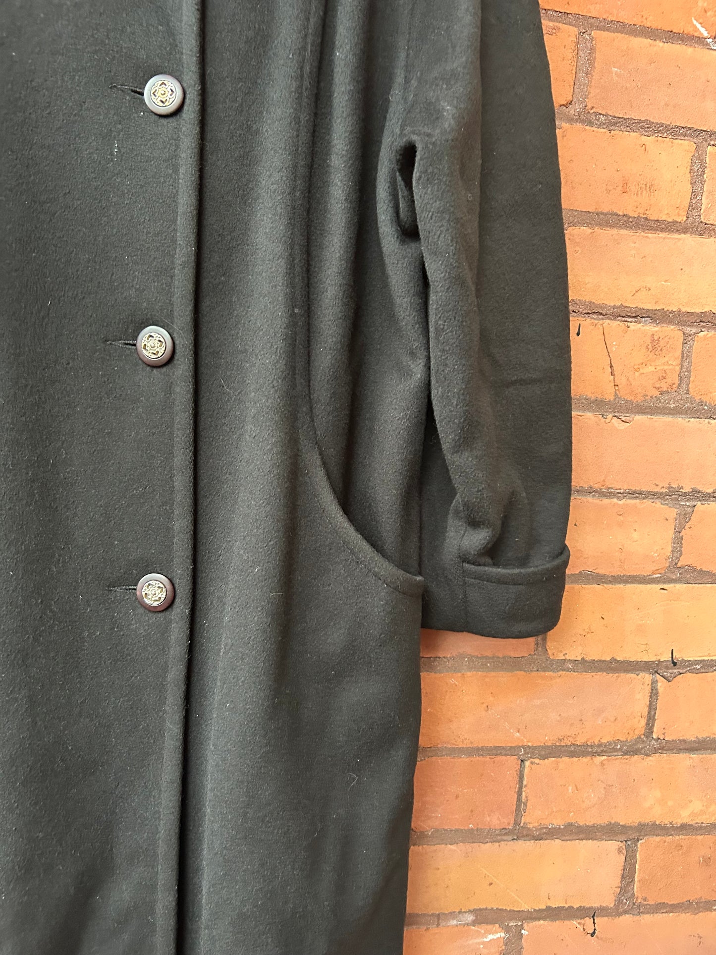 90’s Vintage Black Wool Overcoat / Size M
