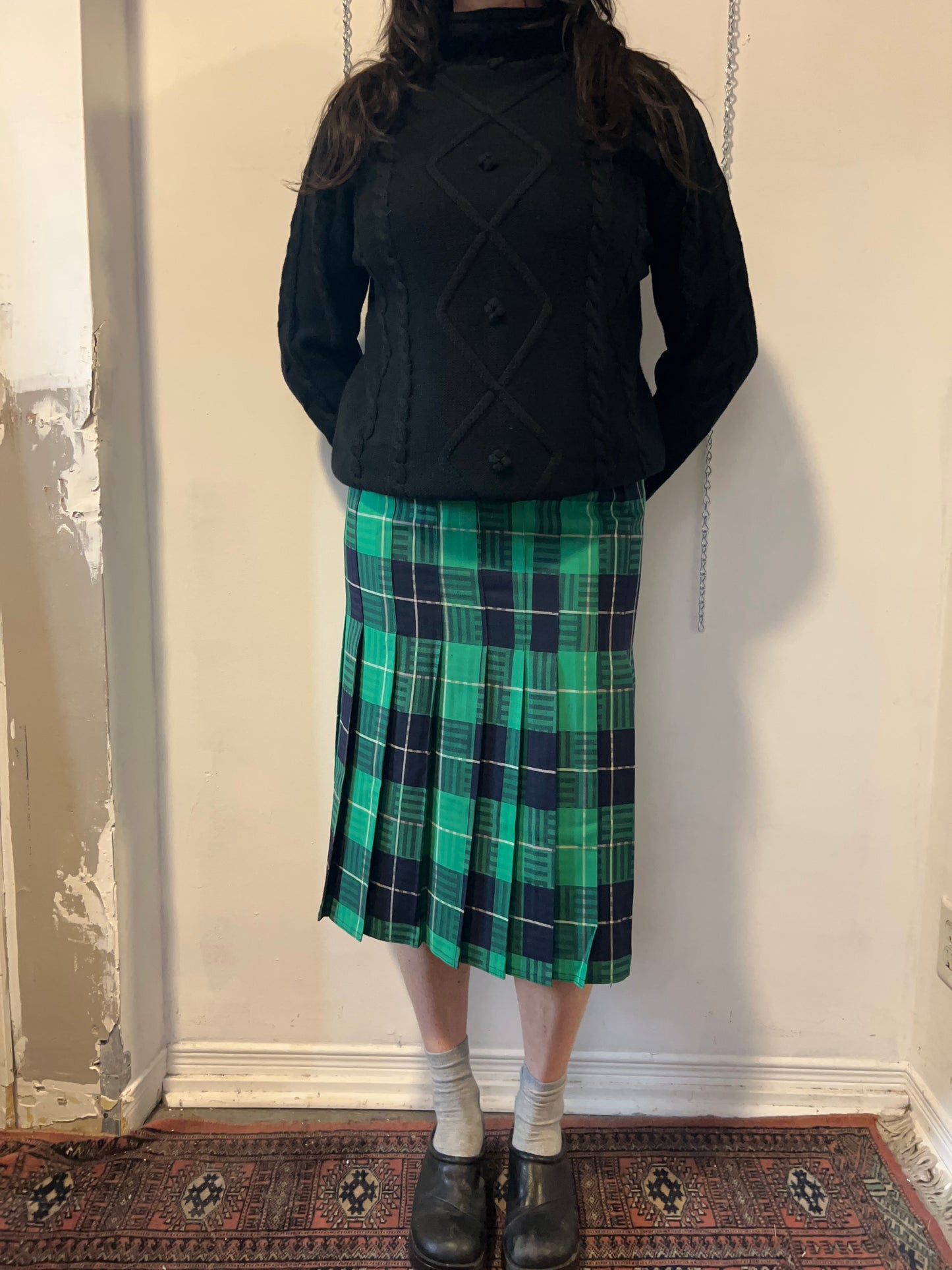 80’s Vintage Green & Navy Tartan Wool Pleated Midi Skirt / 32 Waist