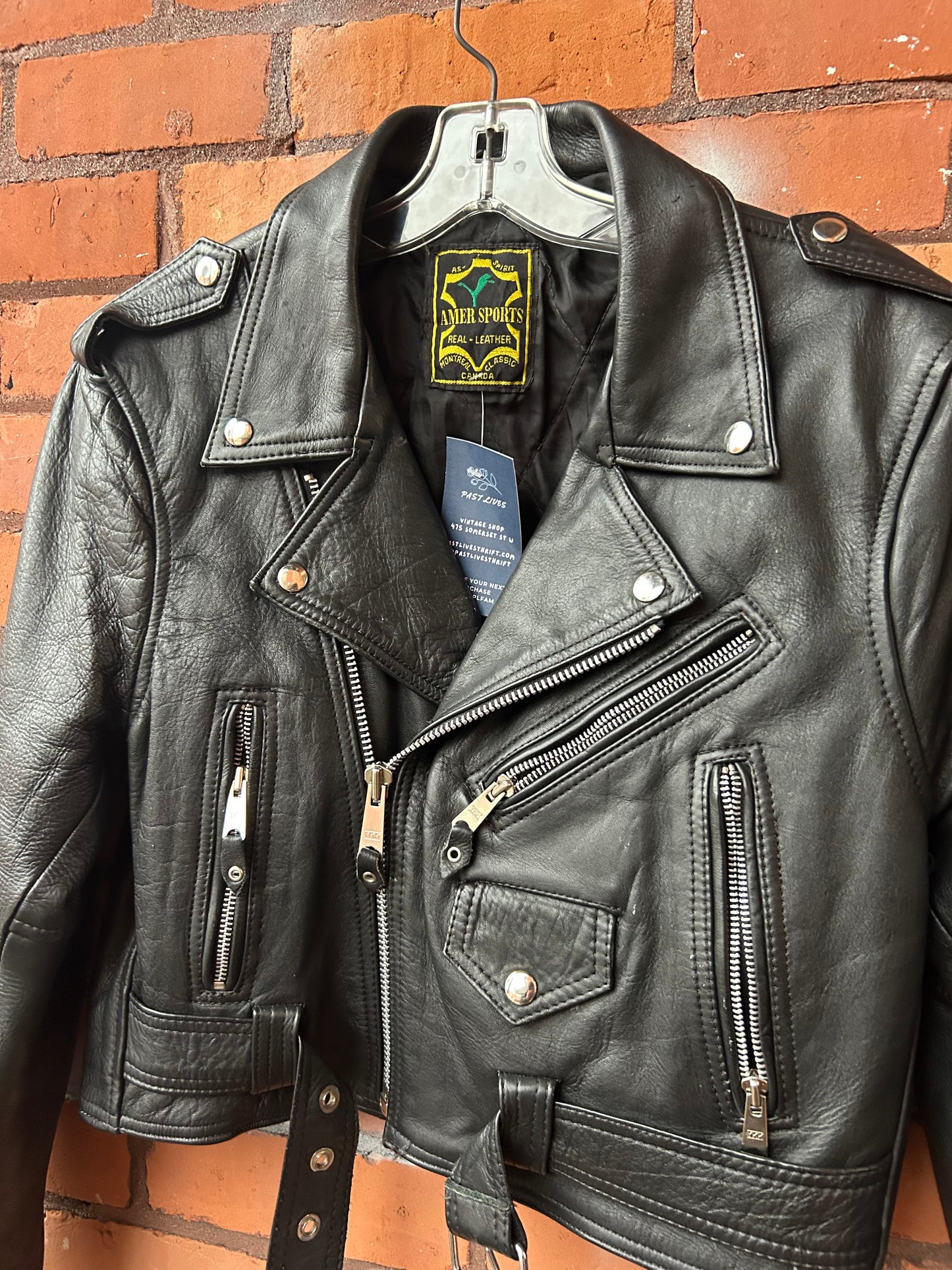 90’s Vintage Cropped Black Leather Moto Jacket / Size S