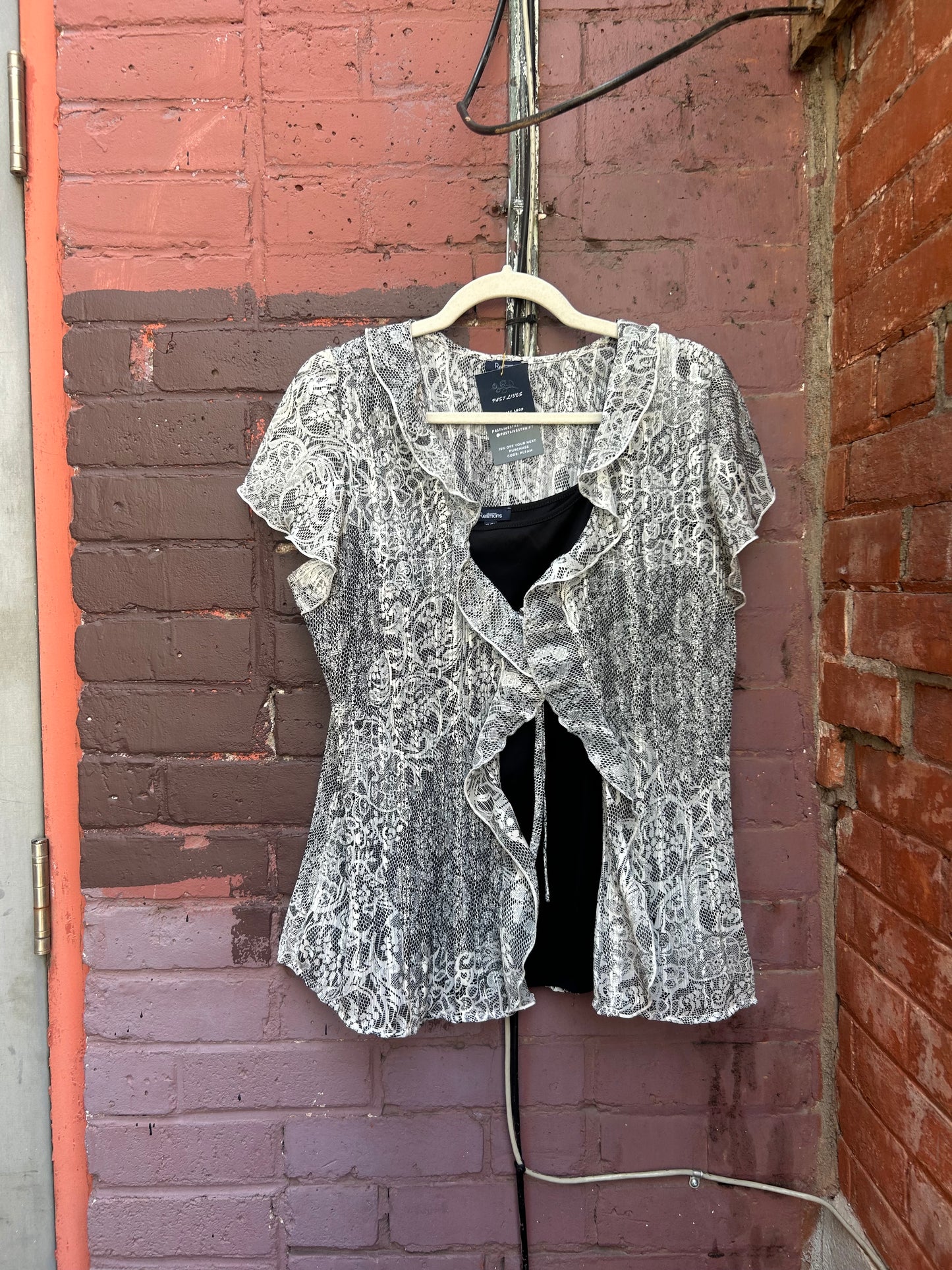 90's Vintage White & Black Lace Print Ruffle Blouse & Tank / Size XL