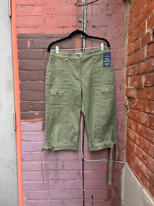 Y2K Vintage Green Cargo Capris / 32 Waist